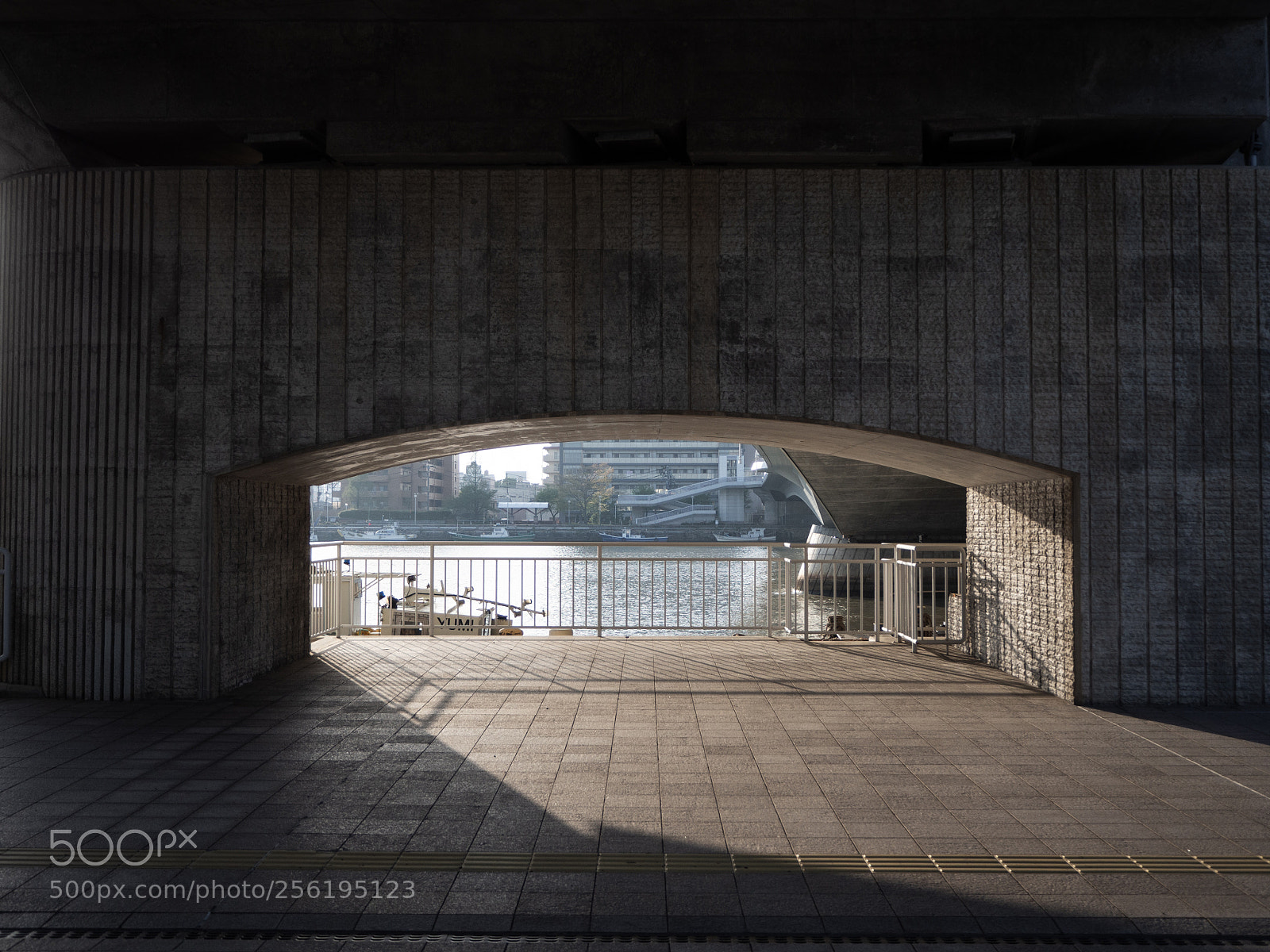 Olympus OM-D E-M10 II sample photo. Girder photography