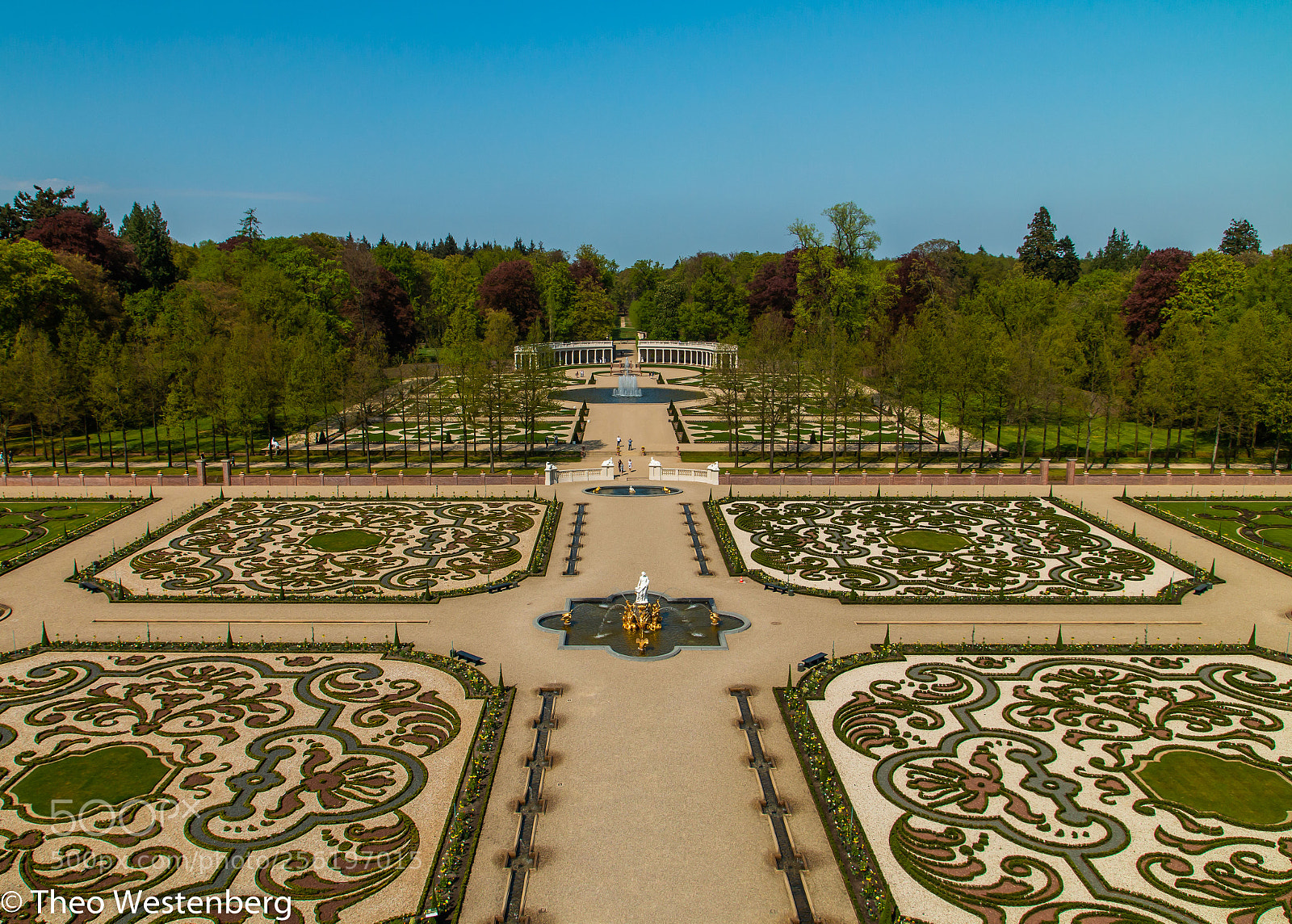 Canon EOS 70D sample photo. Royal gardens photography