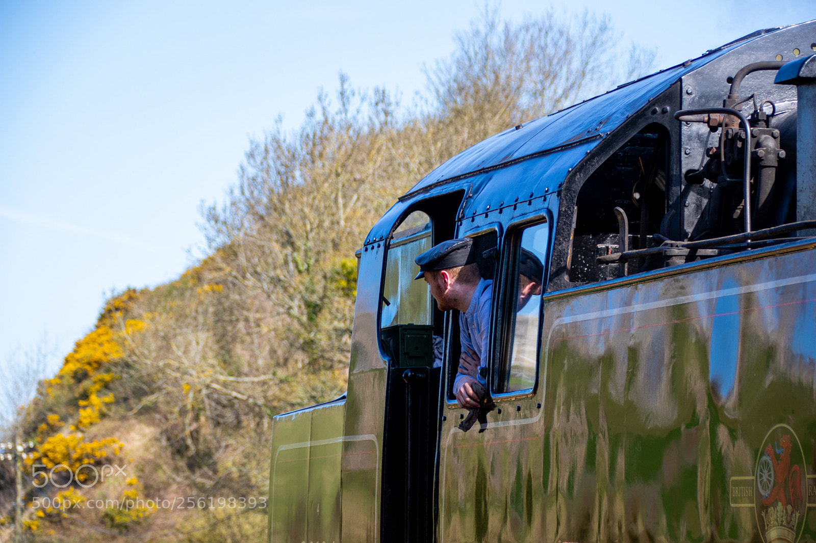 Canon EOS 77D (EOS 9000D / EOS 770D) sample photo. Train with driver photography