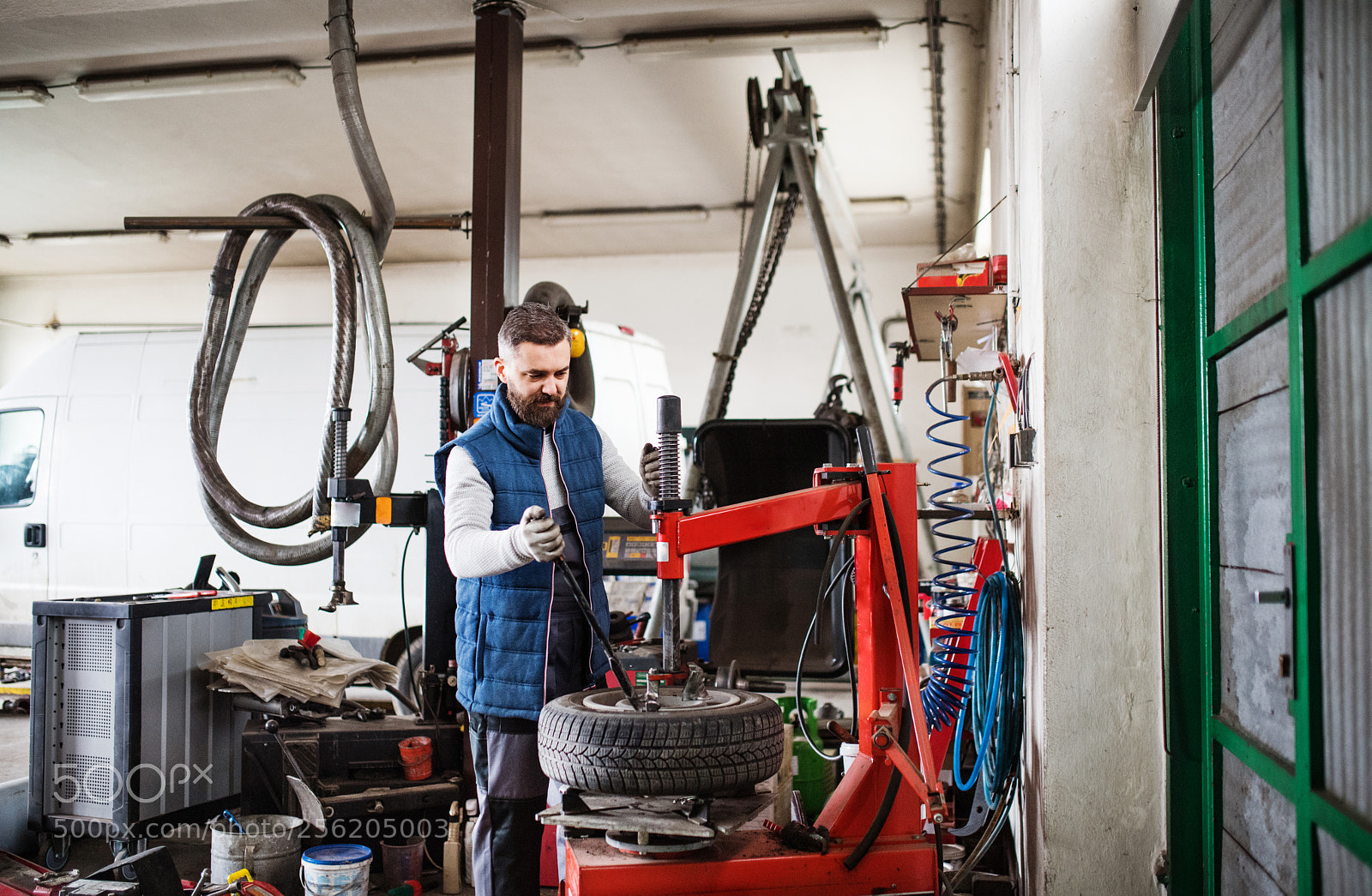 Nikon D5 sample photo. Man mechanic repairing a photography