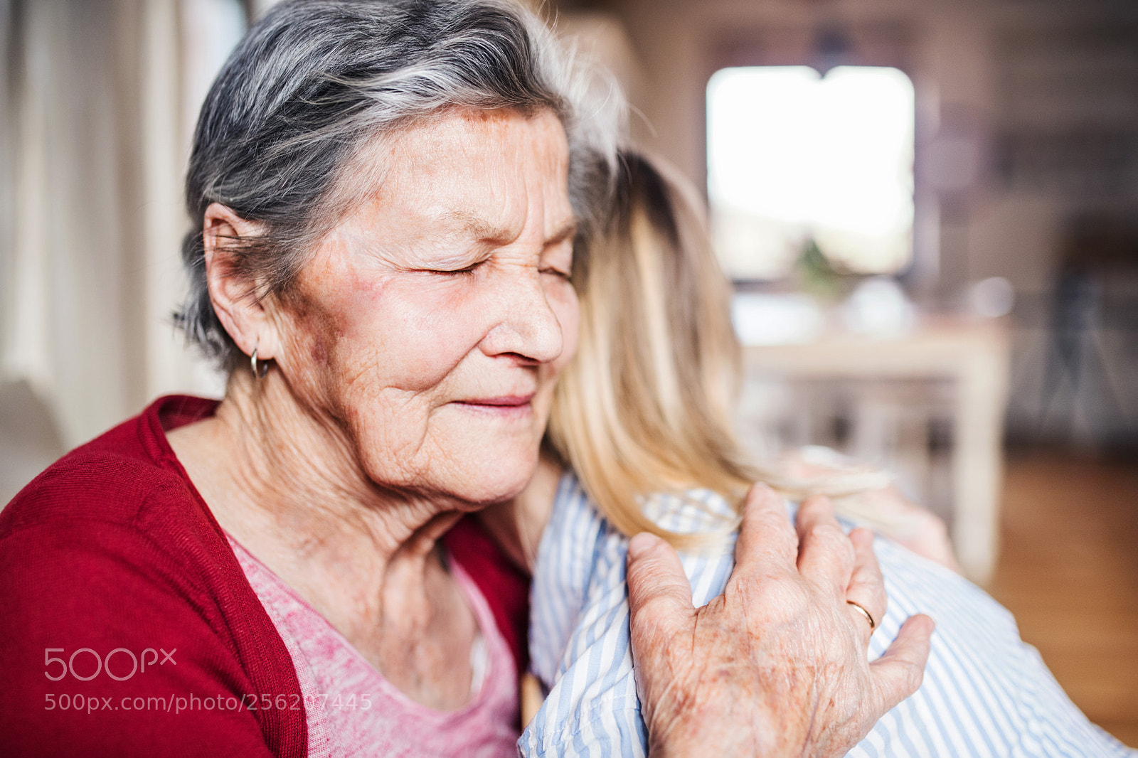 Nikon D5 sample photo. An elderly grandmother with photography