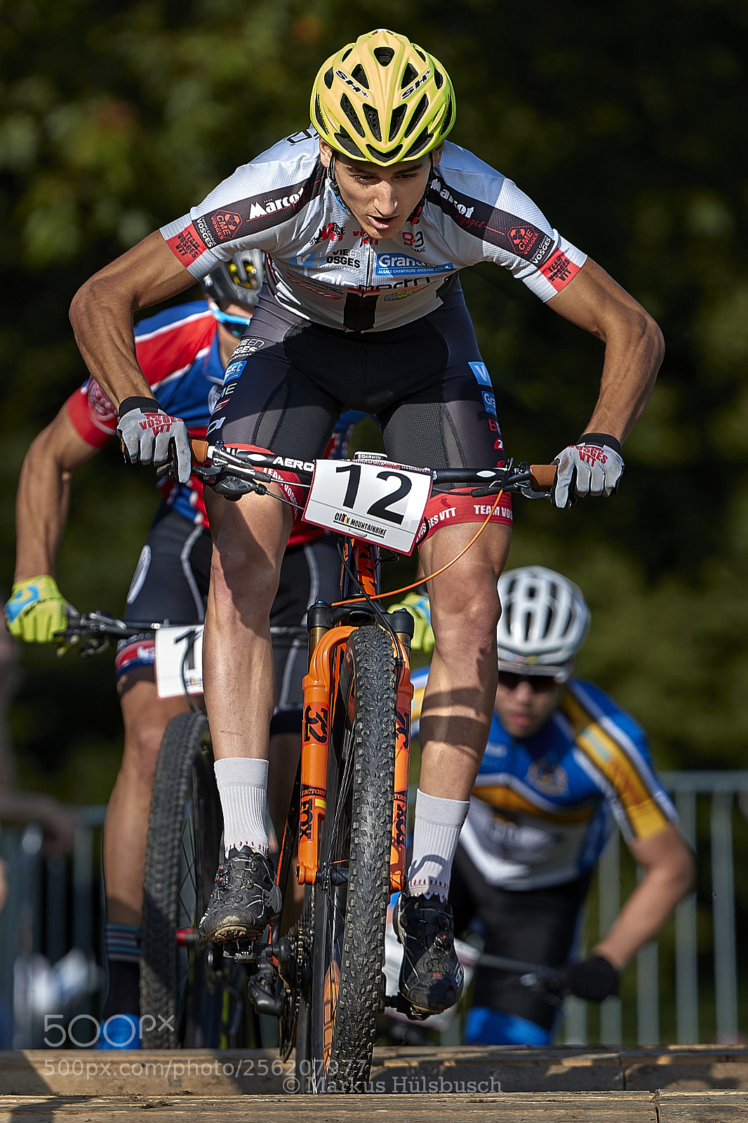 Canon EOS-1D X Mark II sample photo. Bike - obstacle photography