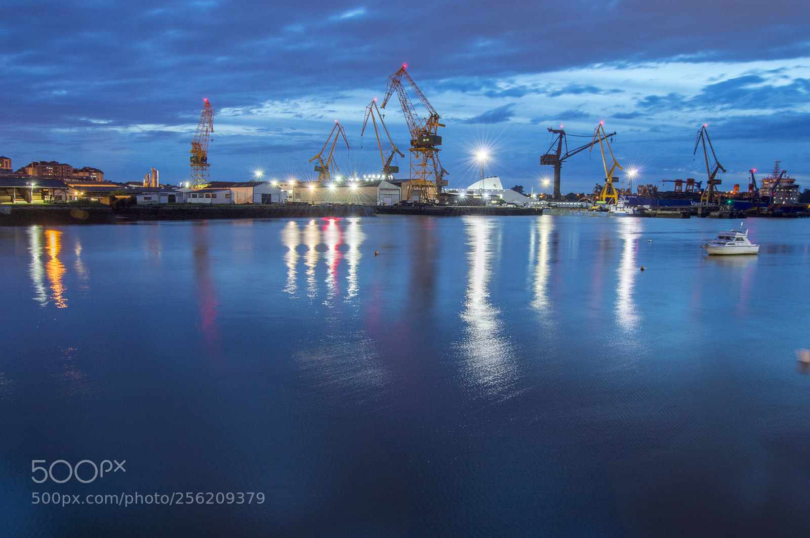 Nikon D3200 sample photo. Reflection photography