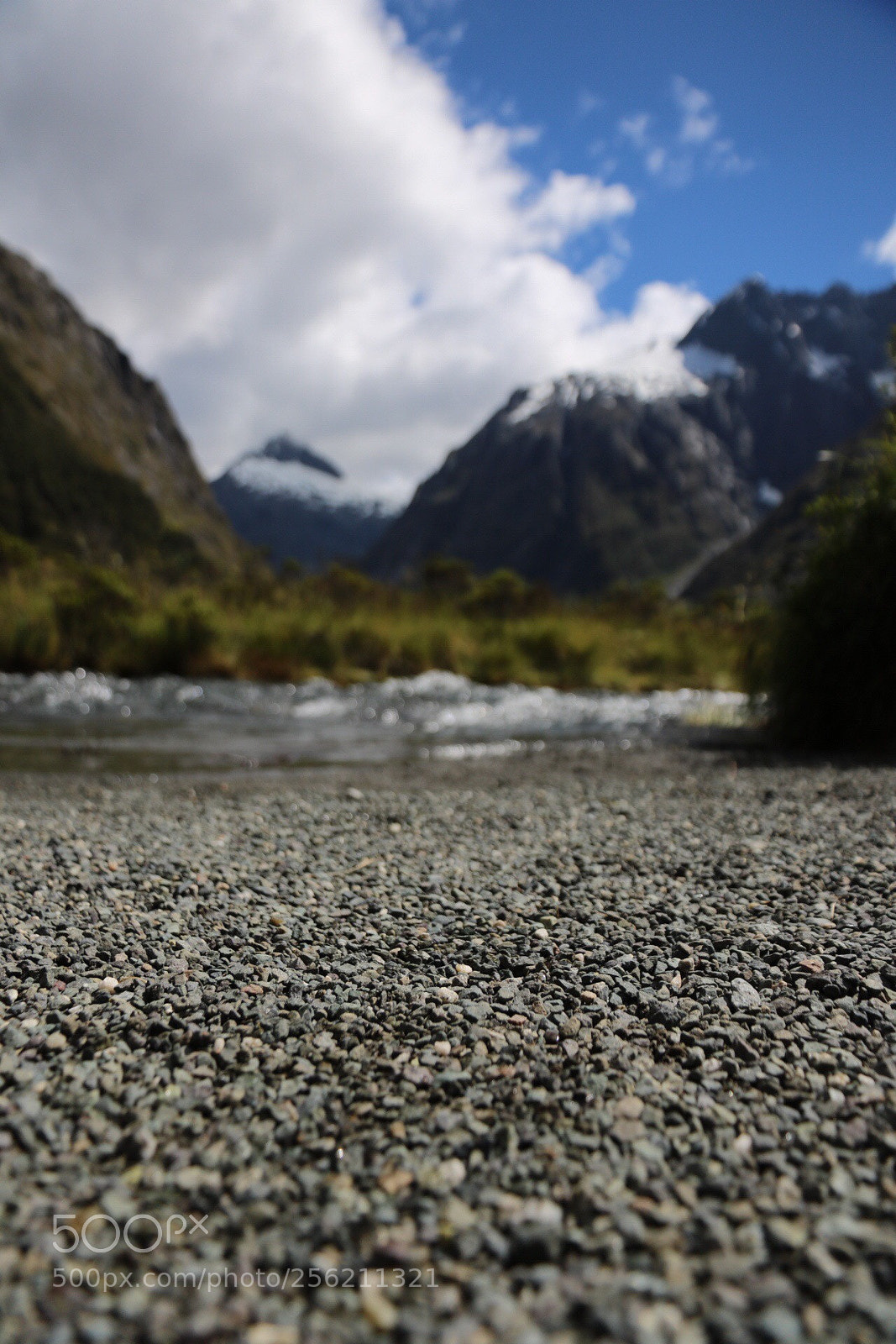 Canon EOS 750D (EOS Rebel T6i / EOS Kiss X8i) sample photo. Gravel  photography
