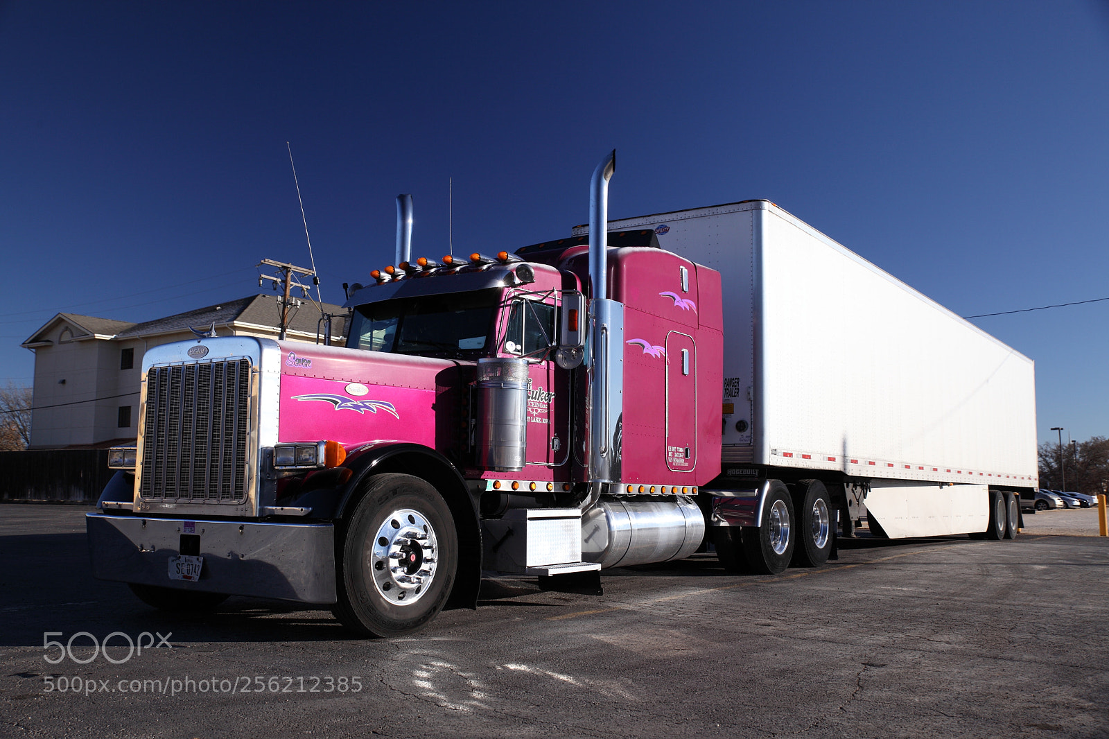Canon EOS 5D Mark II sample photo. Truck photography