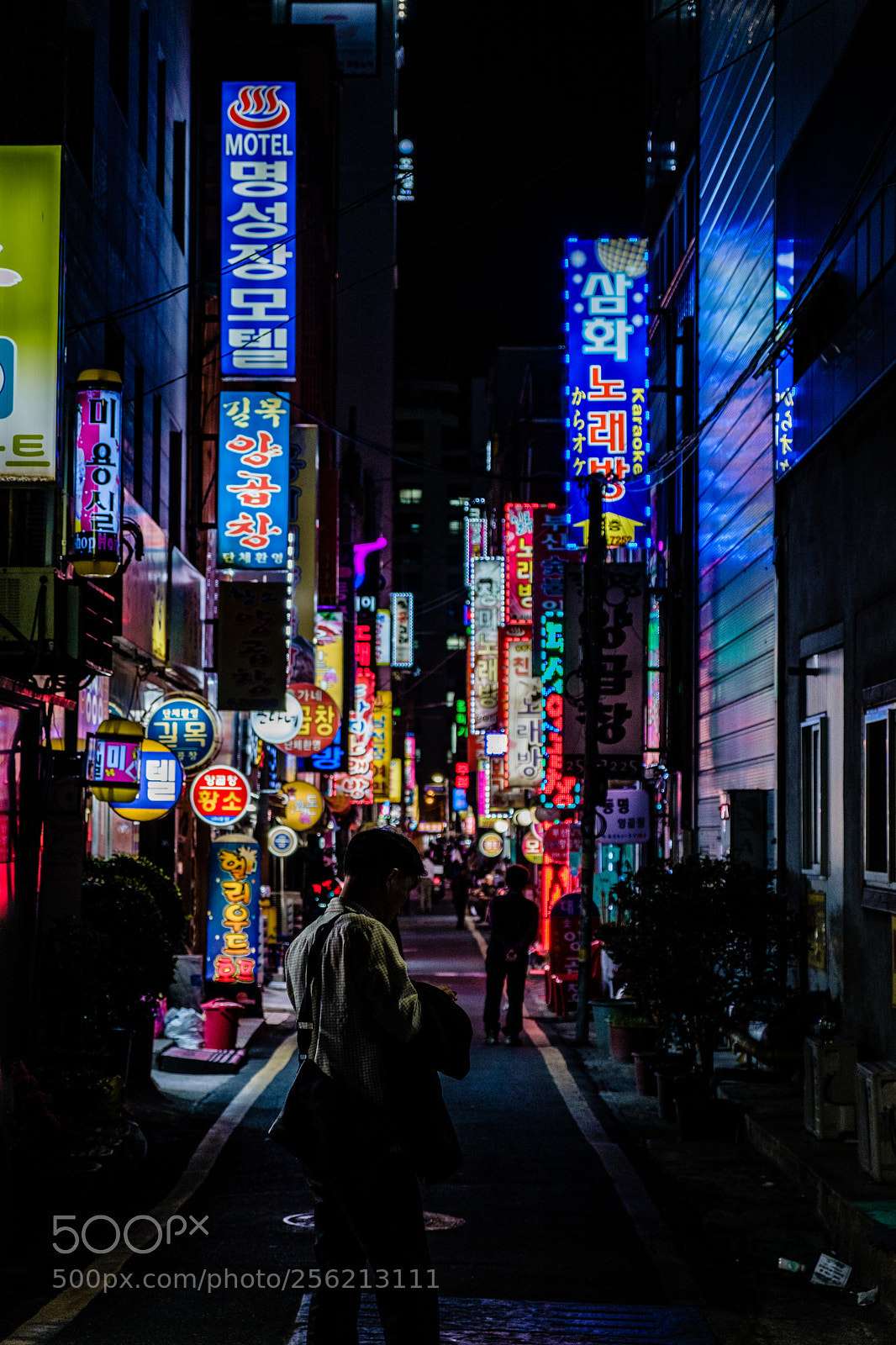 Fujifilm X-T20 sample photo. Nightlife in busan photography