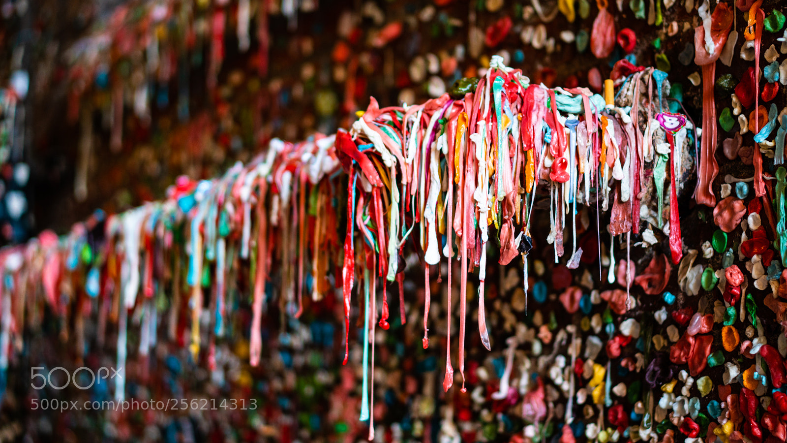 Sony a6300 sample photo. The famous gum wall photography