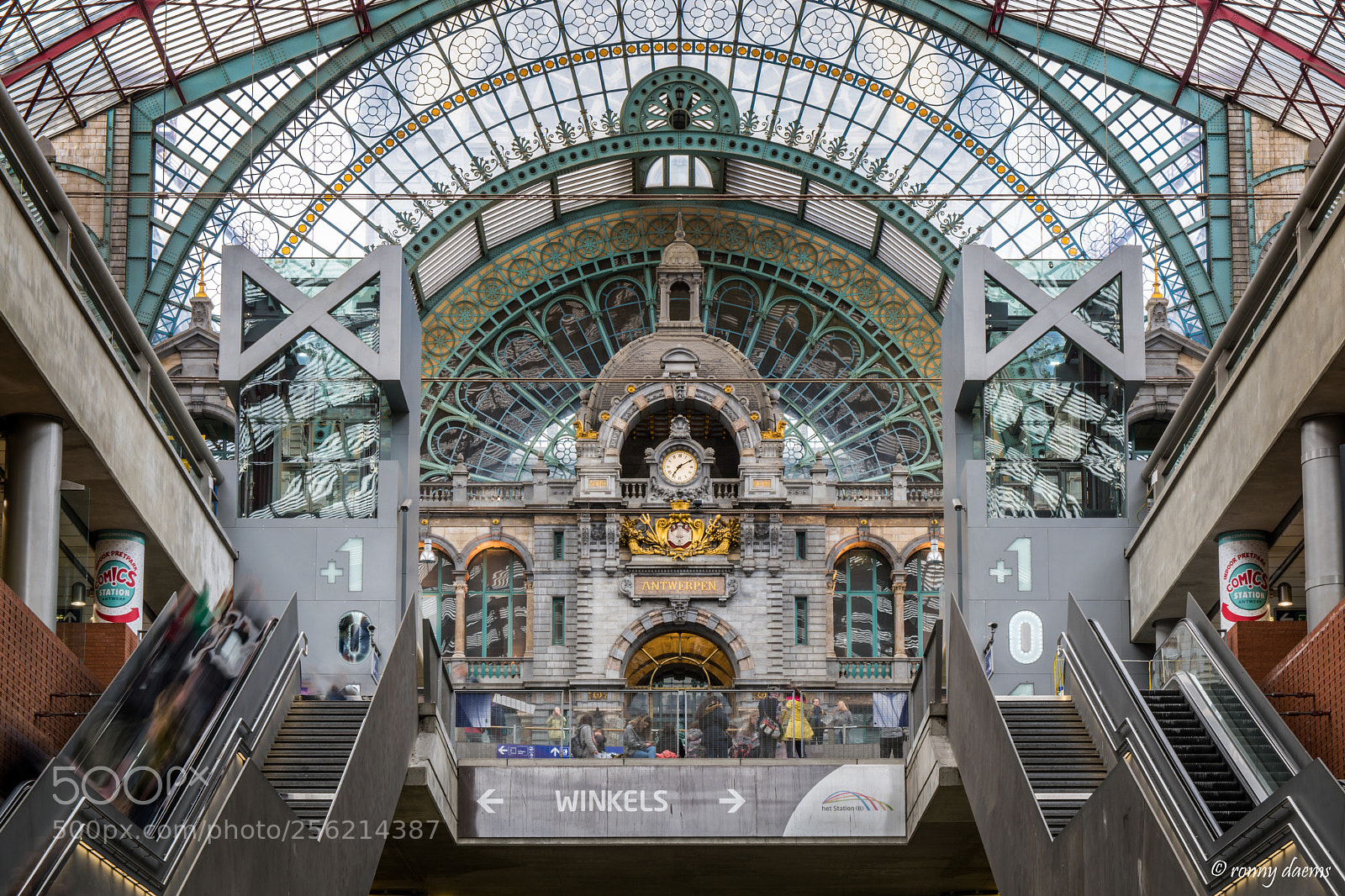 Nikon D5300 sample photo. Antwerpen, centraal station. photography