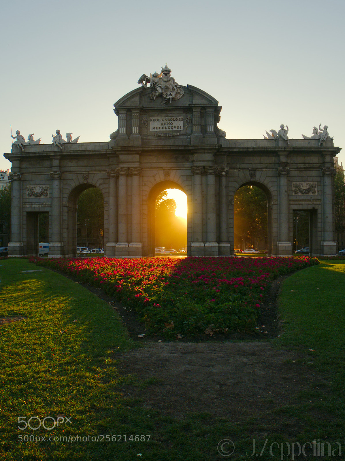 Olympus OM-D E-M5 II sample photo. The gateway of golden photography