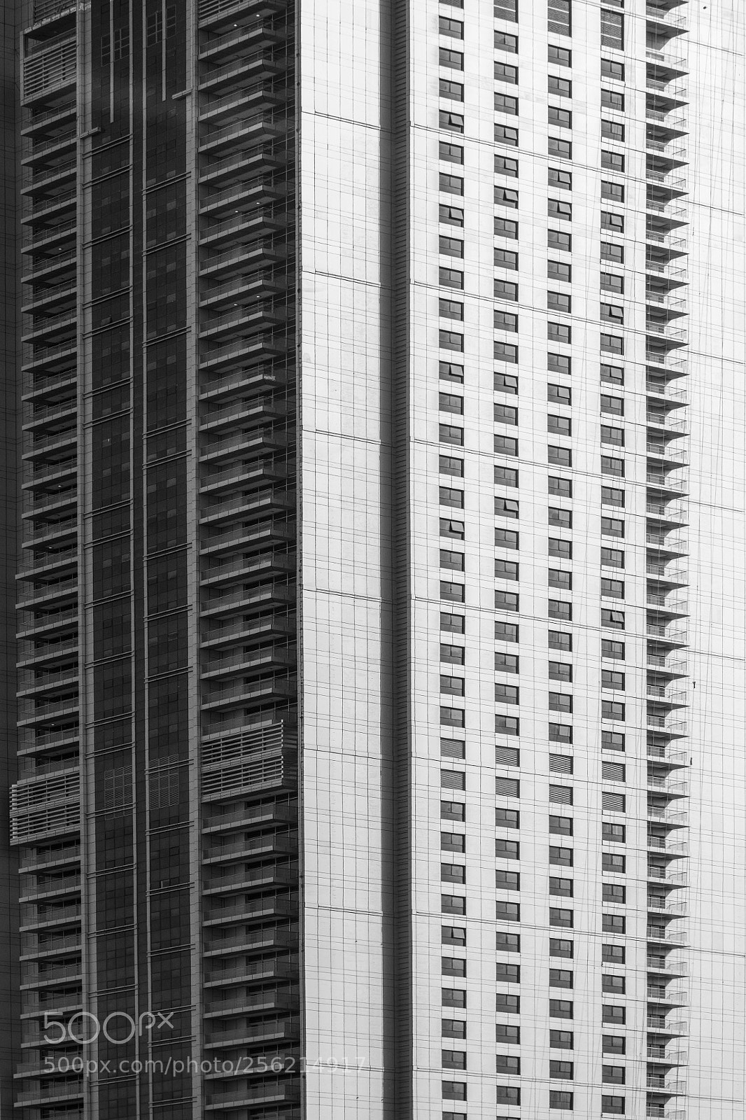 Canon EOS 5DS R sample photo. Dubai 1 tower photography