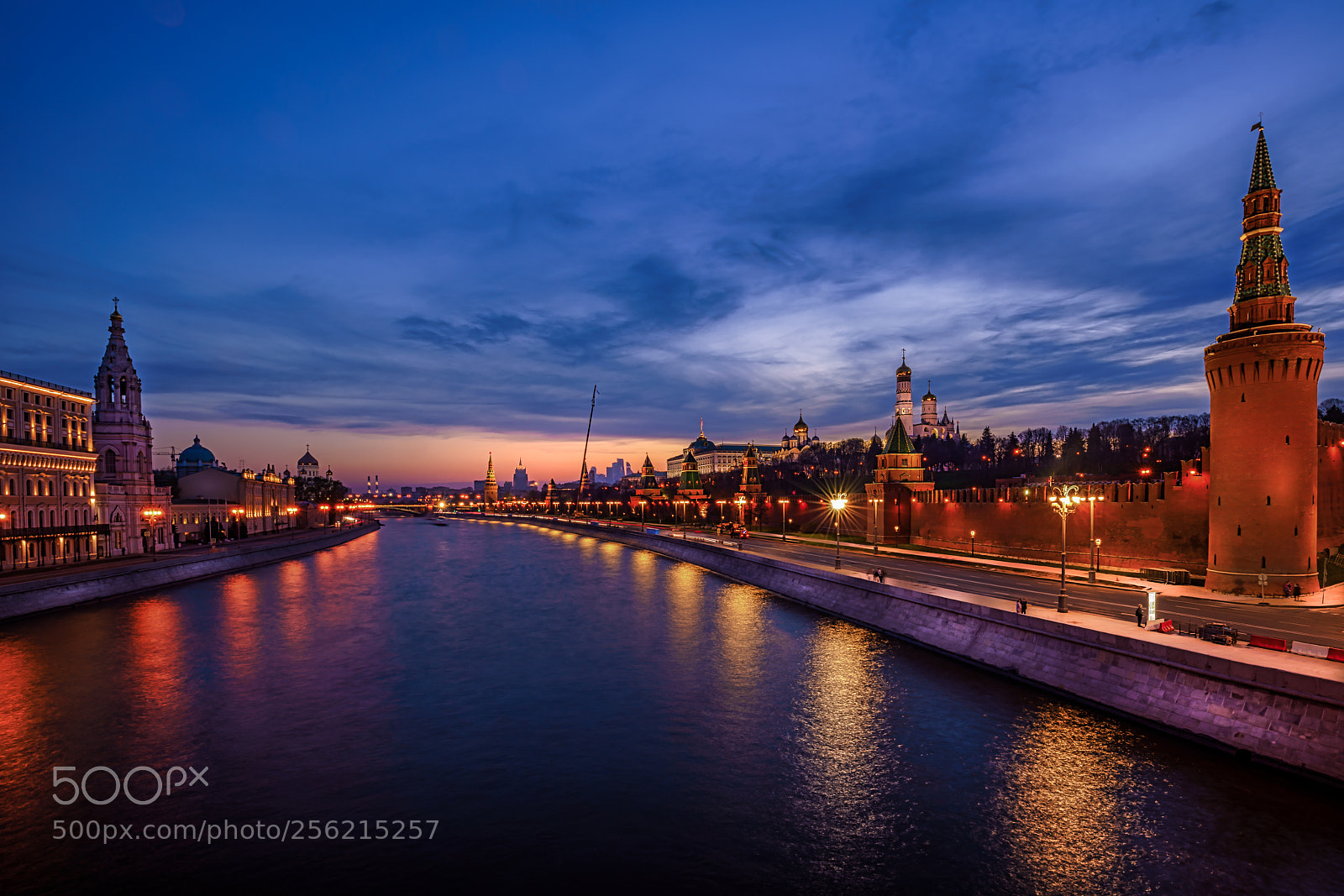 Sony a7R III sample photo. Moscow kremlin on after photography