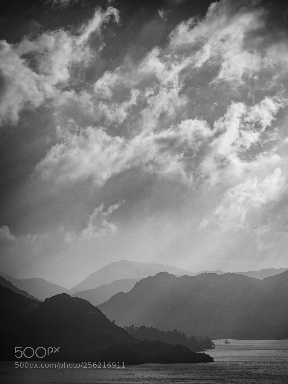 Olympus OM-D E-M1 sample photo. Rays at ullswater, the photography