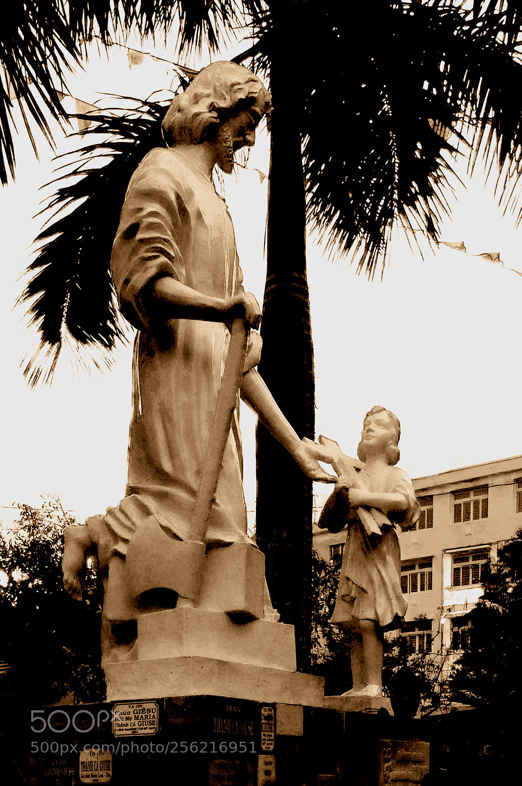 Apple iPhone 5s sample photo. St. joseph with christ photography