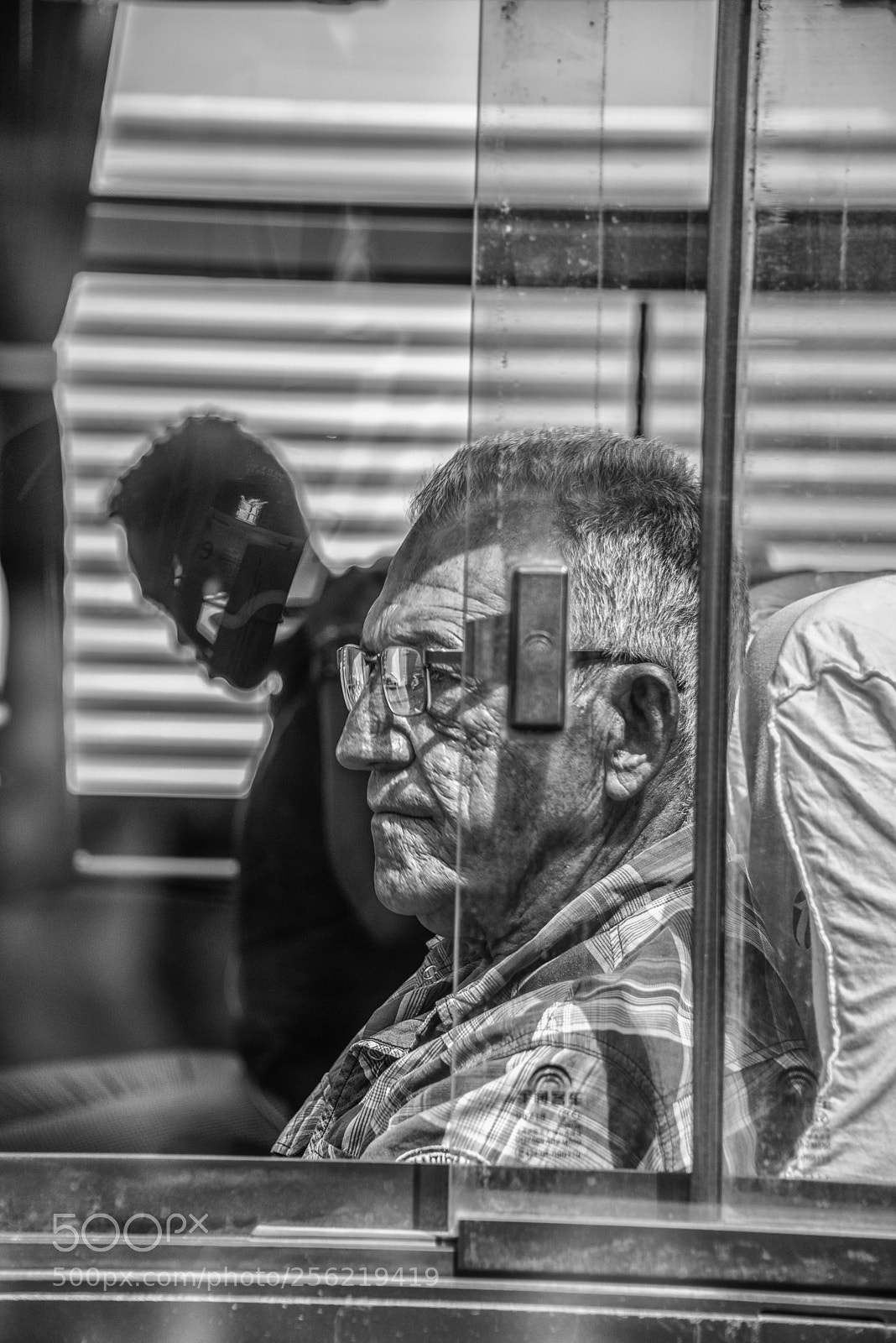 Nikon D750 sample photo. Boring bus ride photography