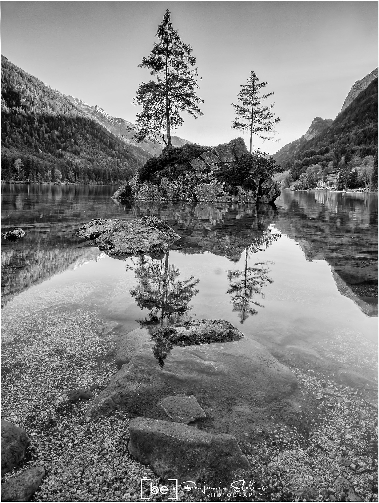 Sony Alpha DSLR-A580 sample photo. Hintersee bw photography