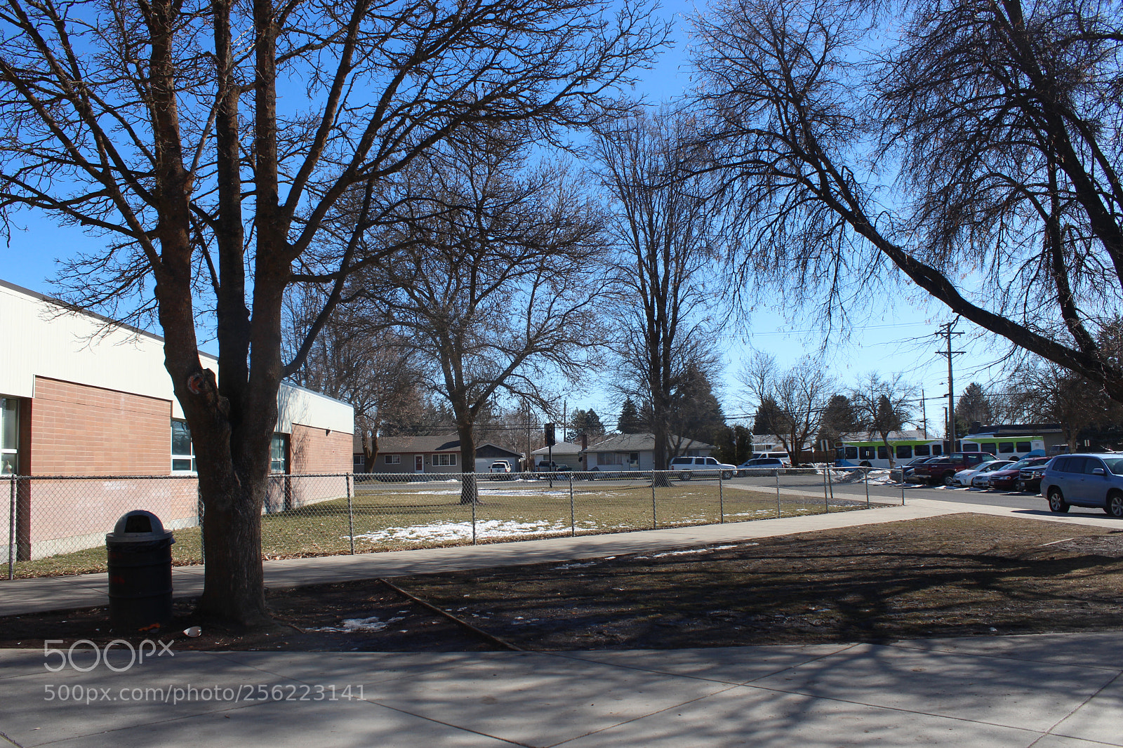 Canon EOS 1200D (EOS Rebel T5 / EOS Kiss X70 / EOS Hi) sample photo. Front of school photography
