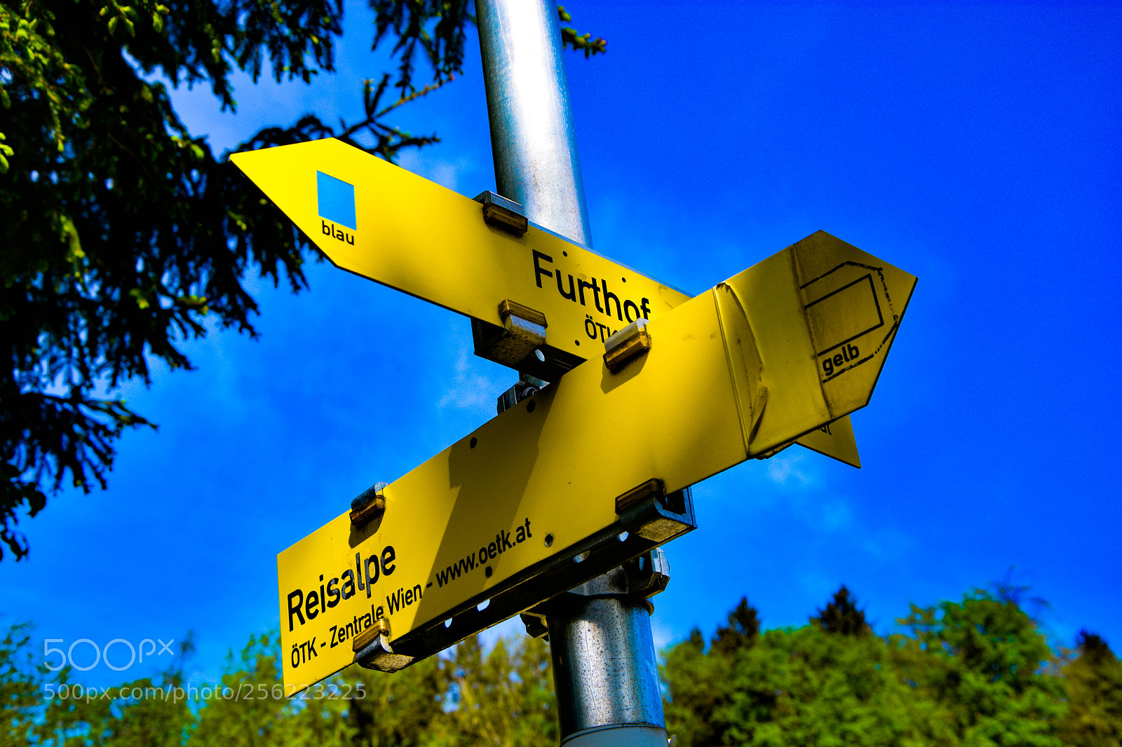 Nikon D5200 sample photo. Signpost photography