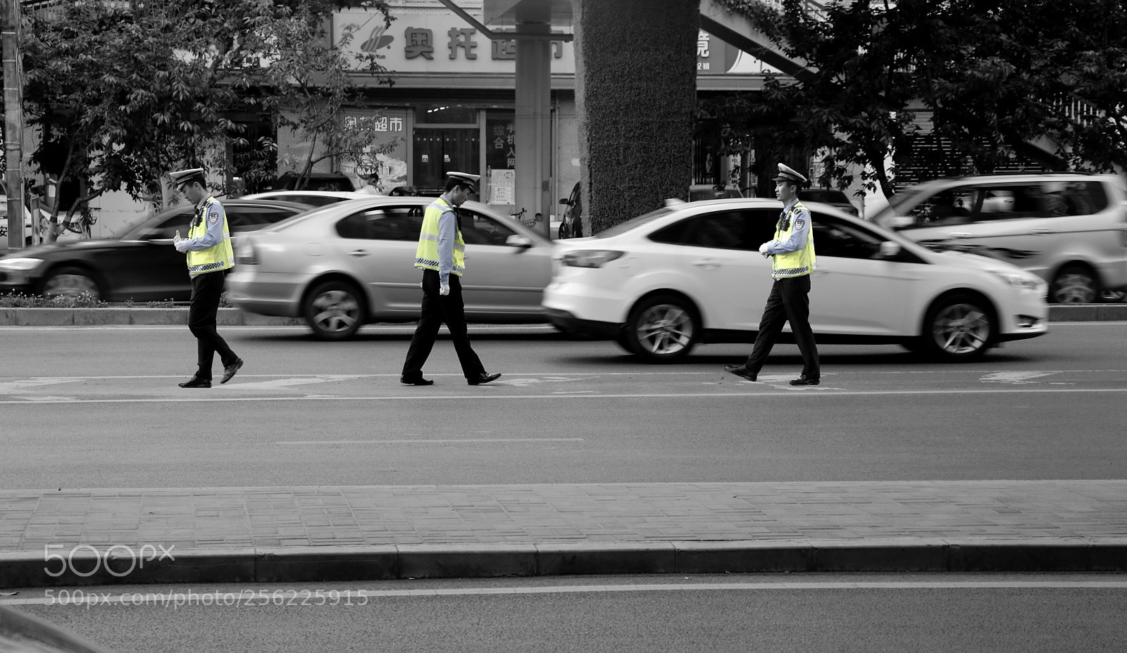 Canon EOS 80D sample photo. Road photography