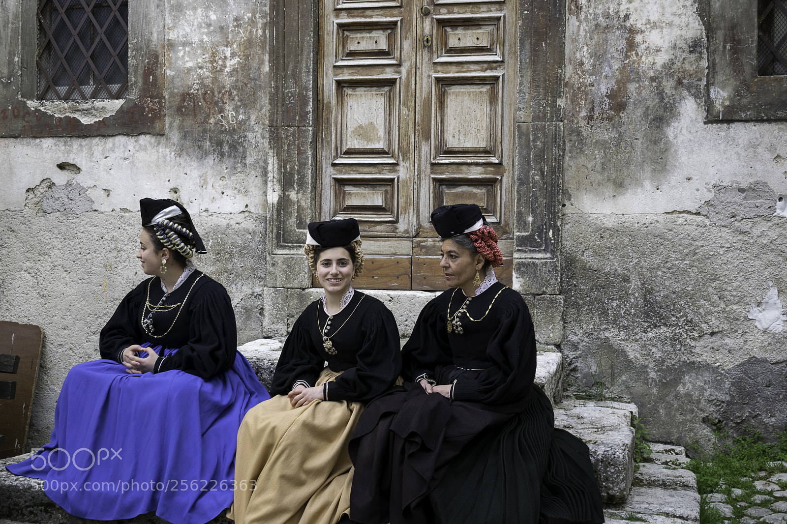 Nikon D5300 sample photo. Scanno's traditional female costume photography