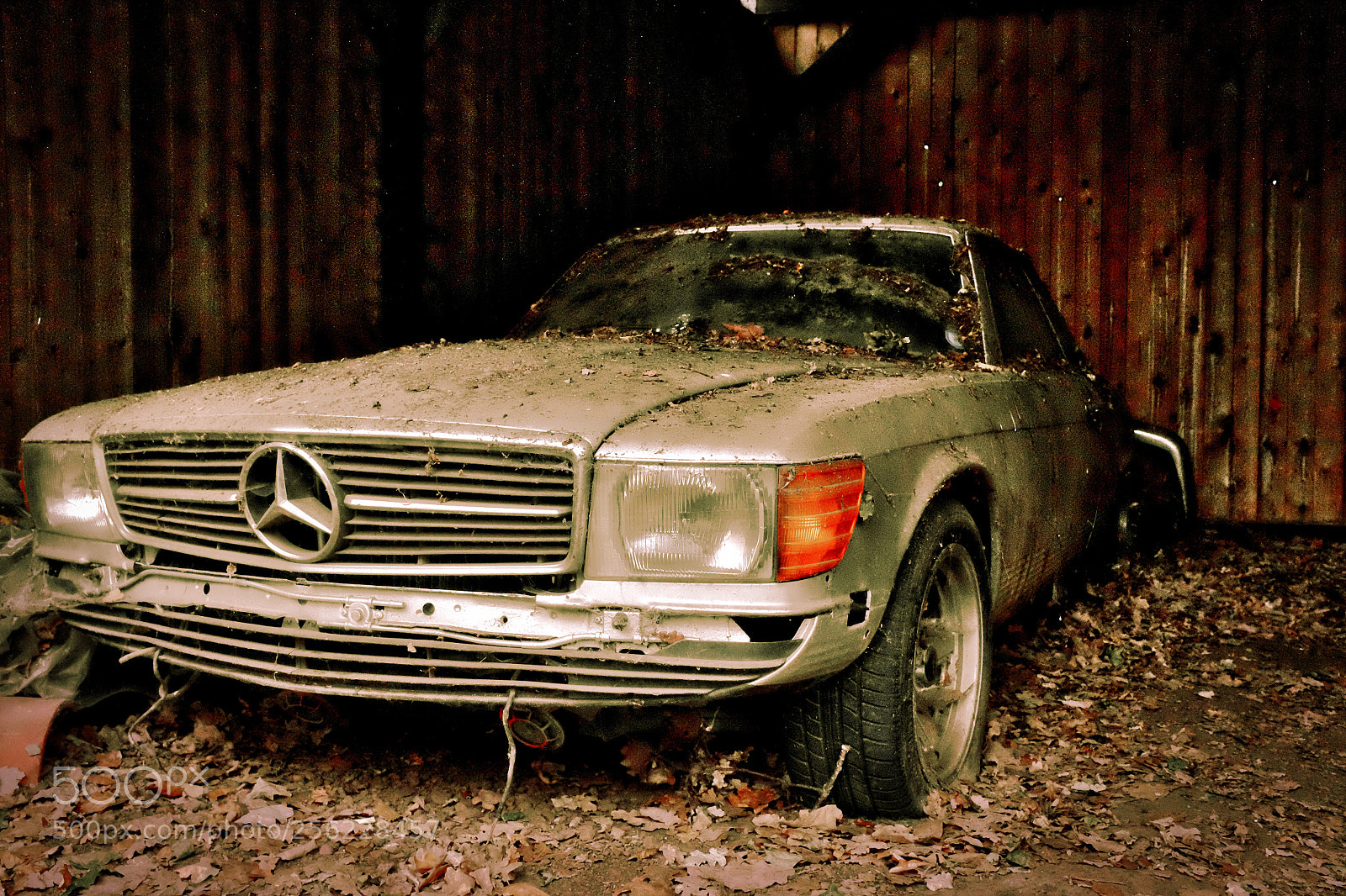 Fujifilm X100T sample photo. Benz photography