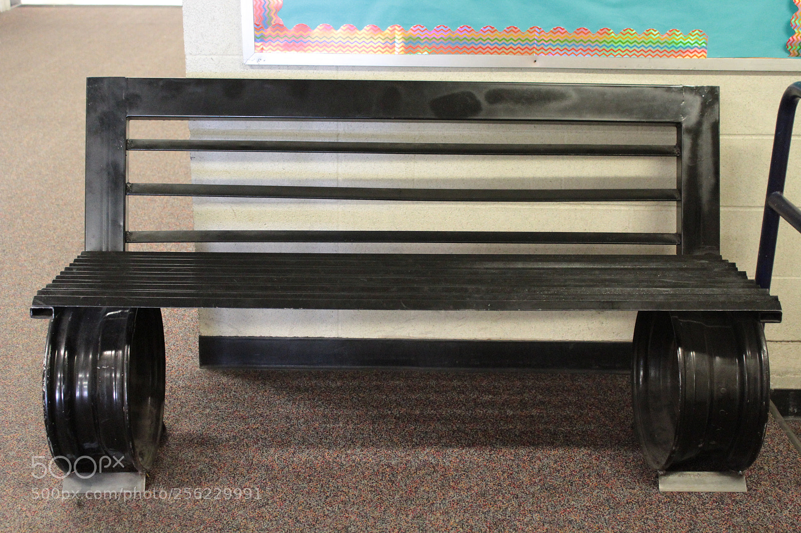 Canon EOS 1200D (EOS Rebel T5 / EOS Kiss X70 / EOS Hi) sample photo. Bench photography
