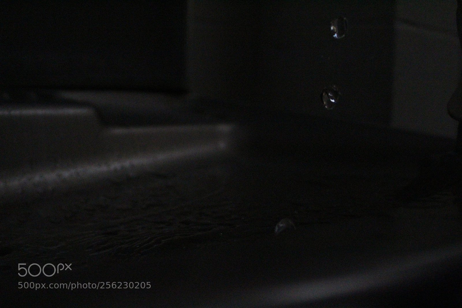 Canon EOS 1300D (EOS Rebel T6 / EOS Kiss X80) sample photo. Three little water drops photography