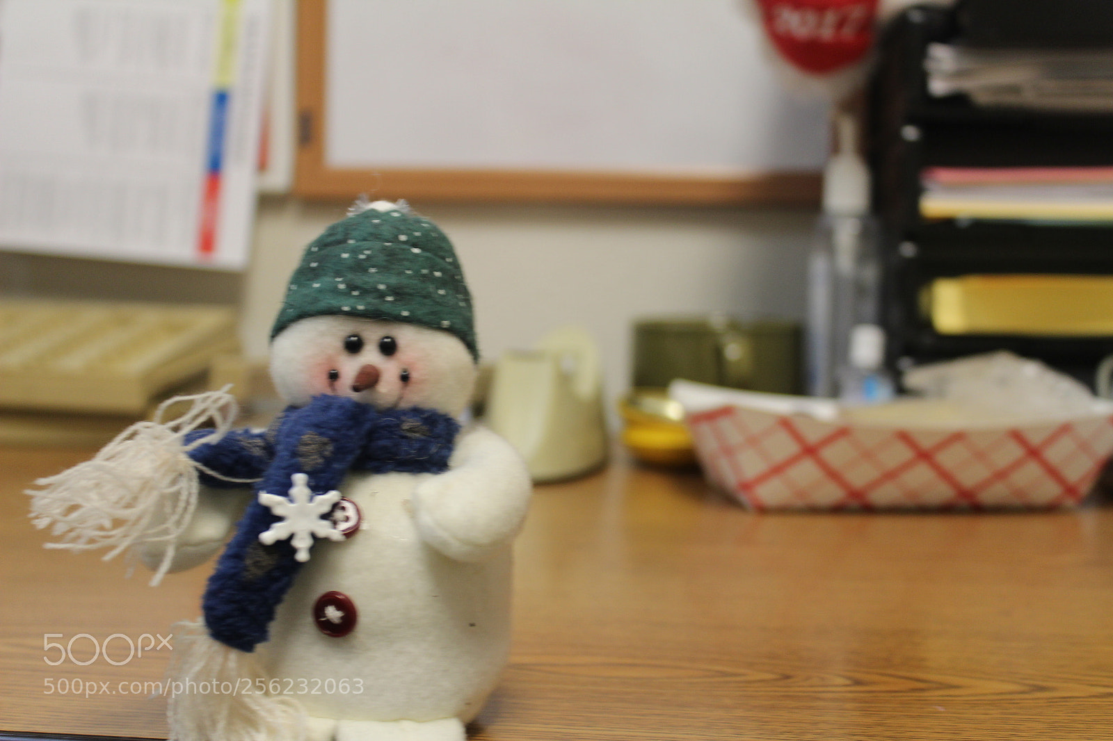 Canon EOS 1300D (EOS Rebel T6 / EOS Kiss X80) sample photo. Snowman rule of thirds photography