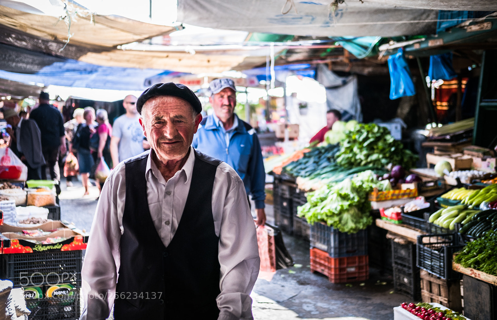 Fujifilm X-Pro2 sample photo. At the bazaar photography