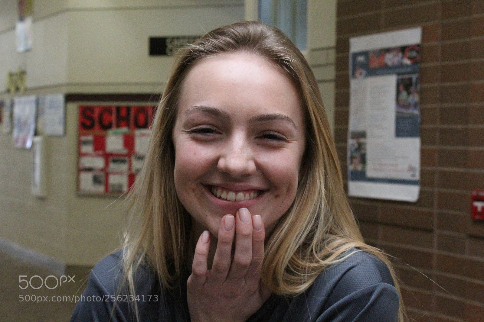 Canon EOS 1200D (EOS Rebel T5 / EOS Kiss X70 / EOS Hi) sample photo. Happy meg photography
