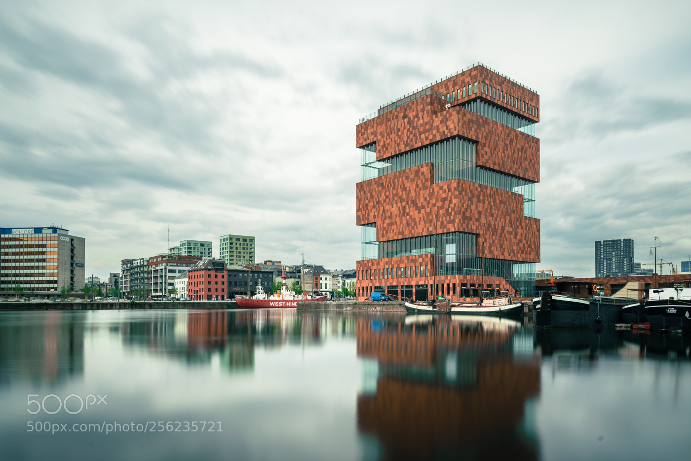 Sony a7R II sample photo. Mas museum photography