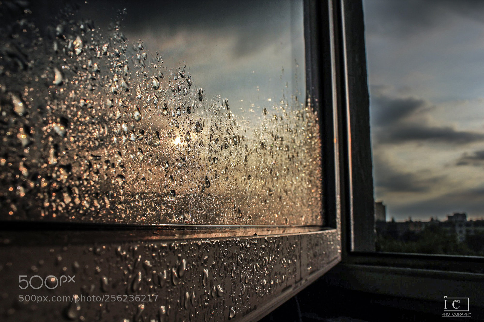 Canon EOS 550D (EOS Rebel T2i / EOS Kiss X4) sample photo. Sunset reflection after rain photography