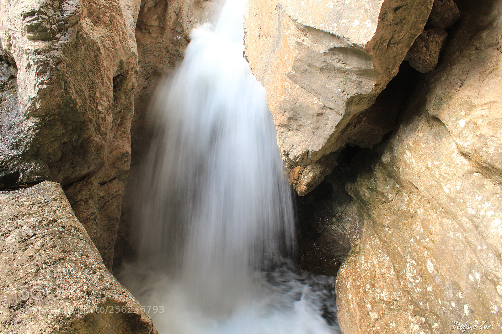 Canon EOS 700D (EOS Rebel T5i / EOS Kiss X7i) sample photo. Acqua photography