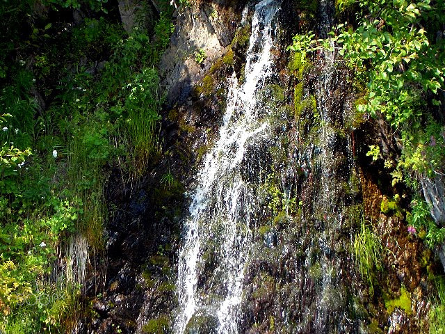 HP PHOTOSMART R707 (V01.00) sample photo. Waterfall along the seward highway photography