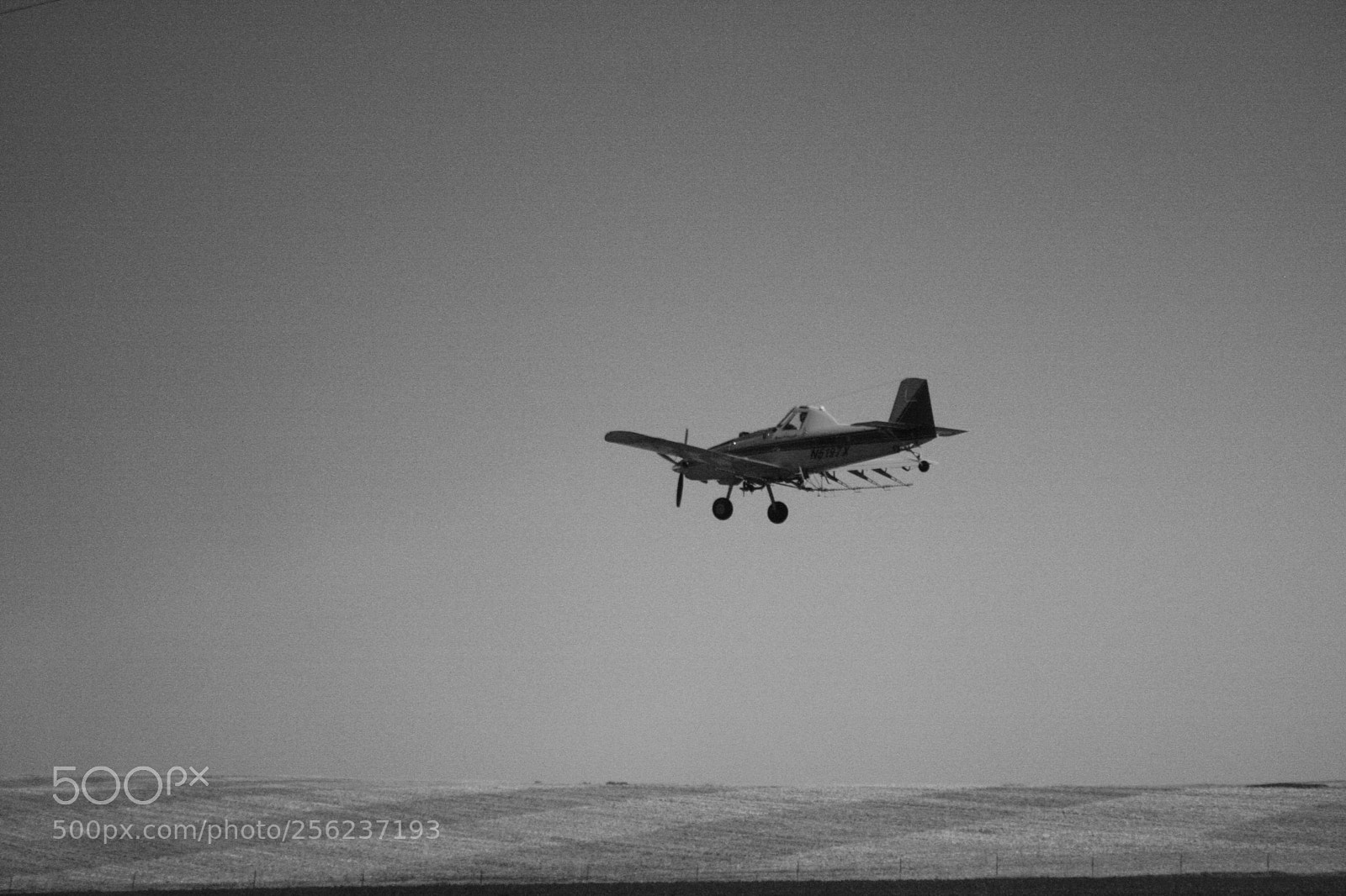 Canon EOS 1000D (EOS Digital Rebel XS / EOS Kiss F) sample photo. Crop duster photography