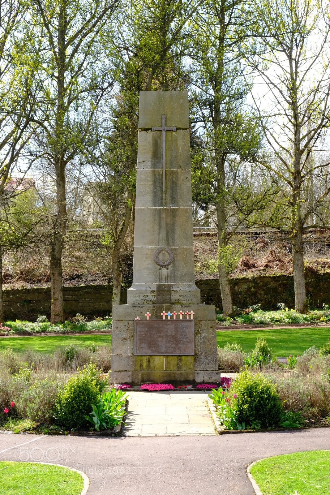Fujifilm X-T20 sample photo. Dunblane cenotaph photography