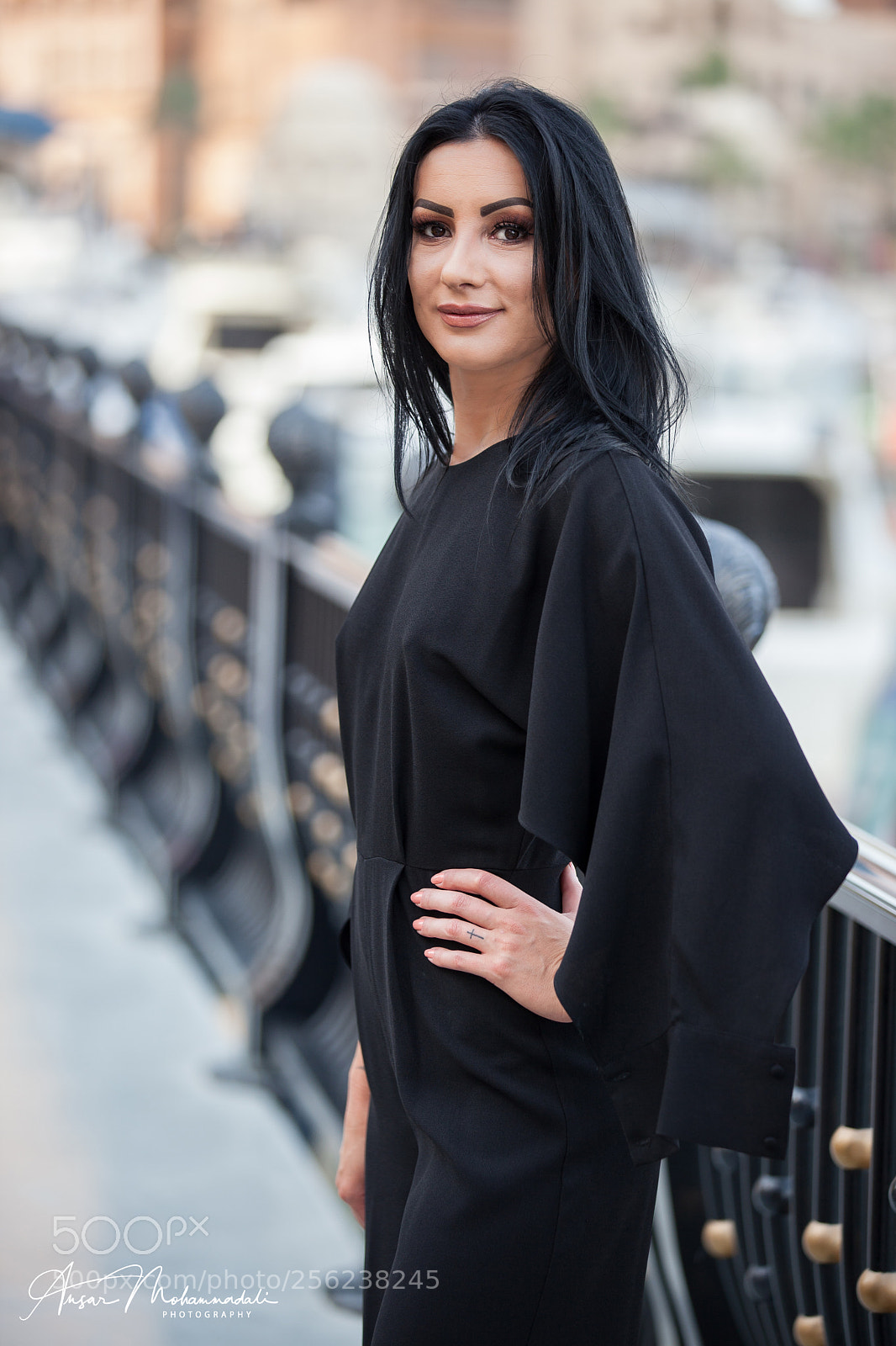 Canon EOS 5D Mark II sample photo. Portrait photography