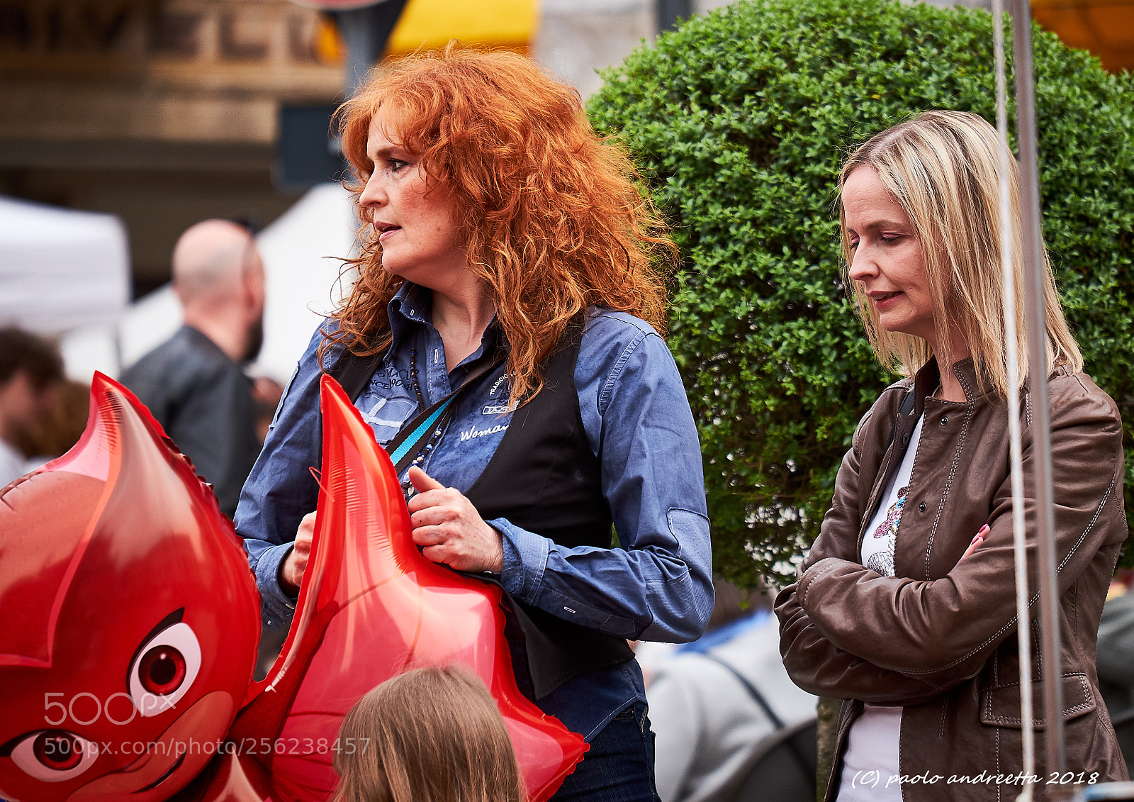 Fujifilm X-T1 sample photo. Red or blonde? photography