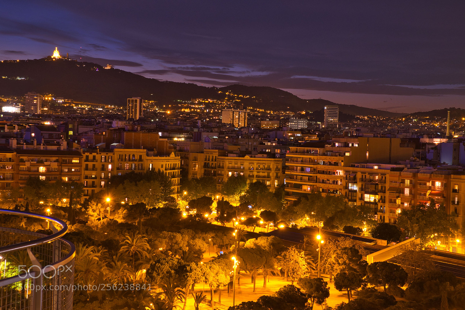 Fujifilm X-T1 sample photo. Barcelona las arenas to photography