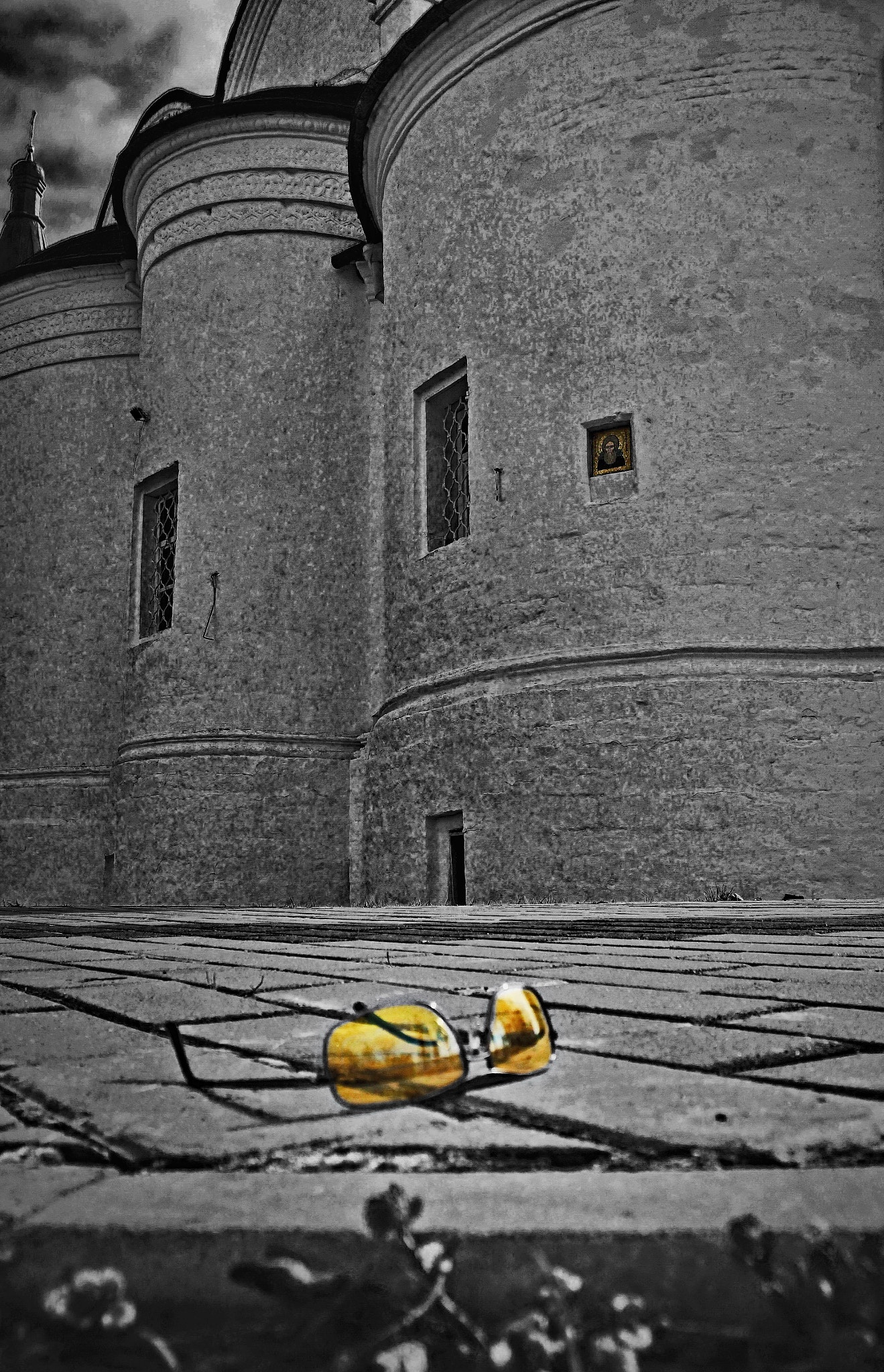 Canon EOS sample photo. Yellow light photography