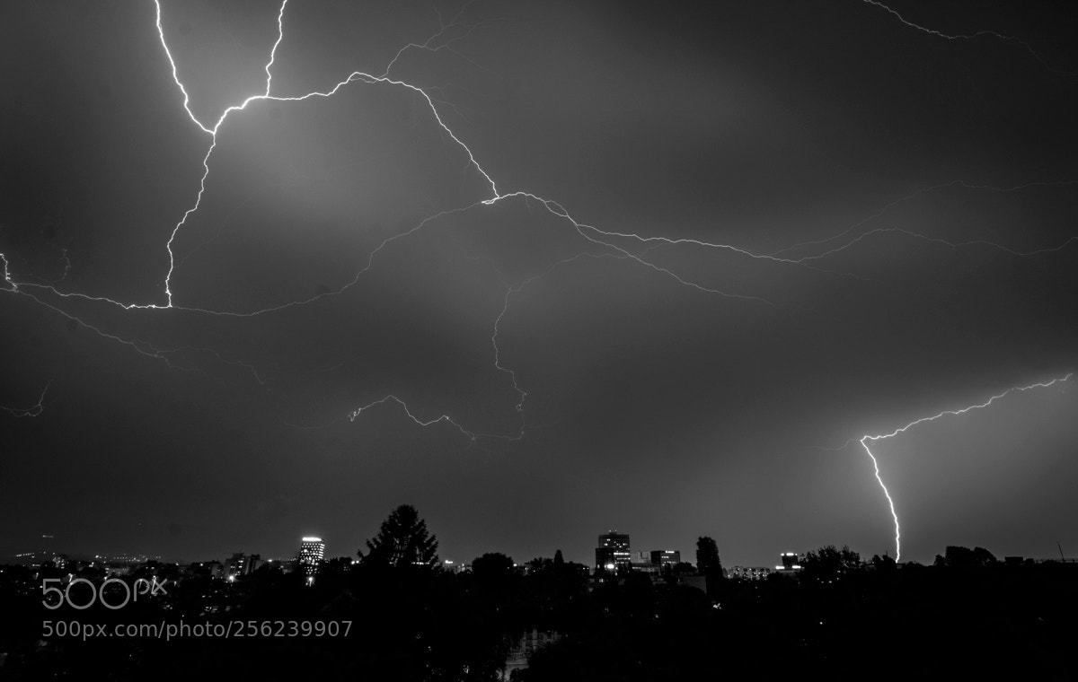 Canon EOS 760D (EOS Rebel T6s / EOS 8000D) sample photo. 1st thunder storm in 2018 photography