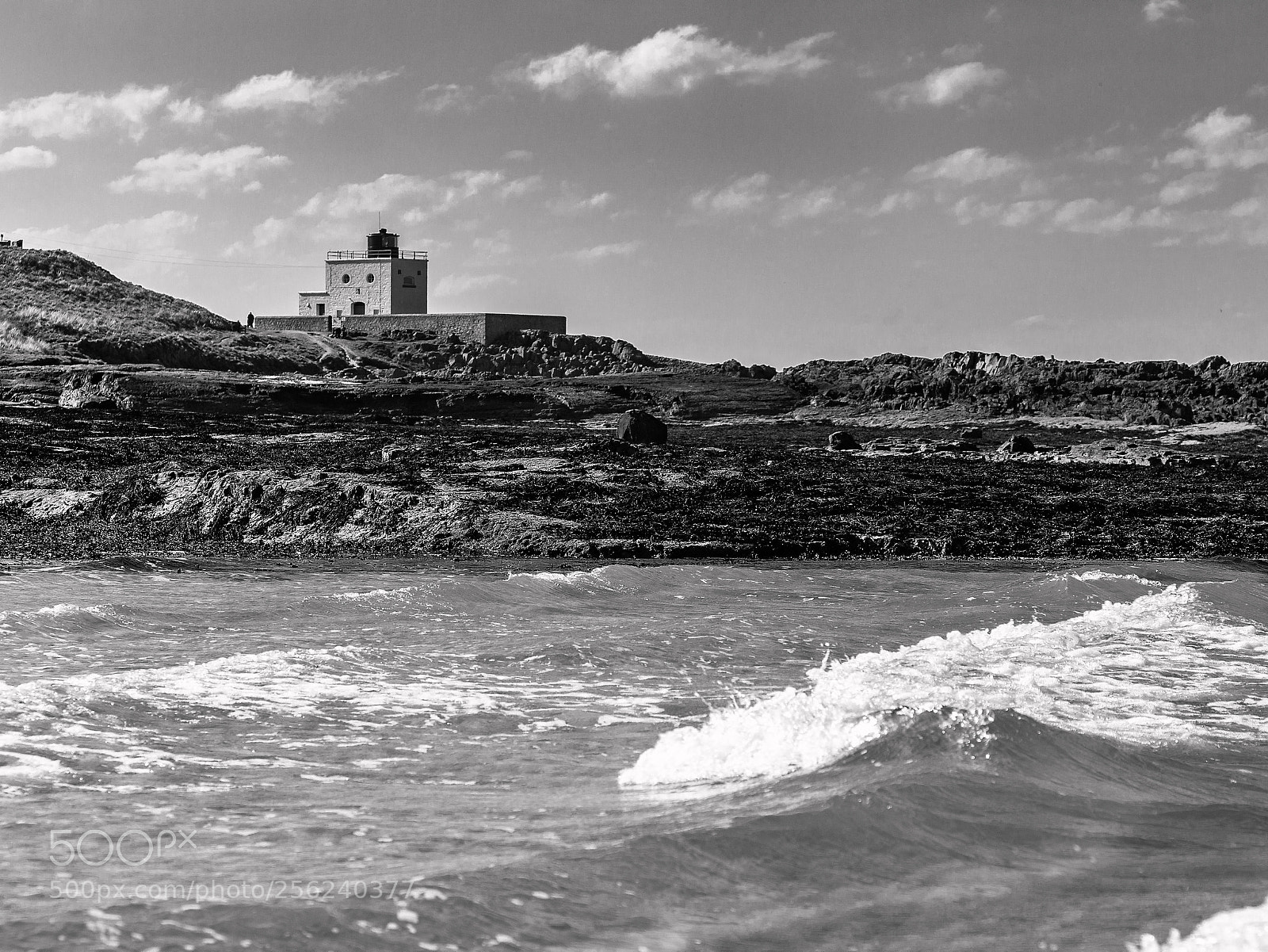 Canon EOS 5D Mark II sample photo. Bamburgh lighthouse photography