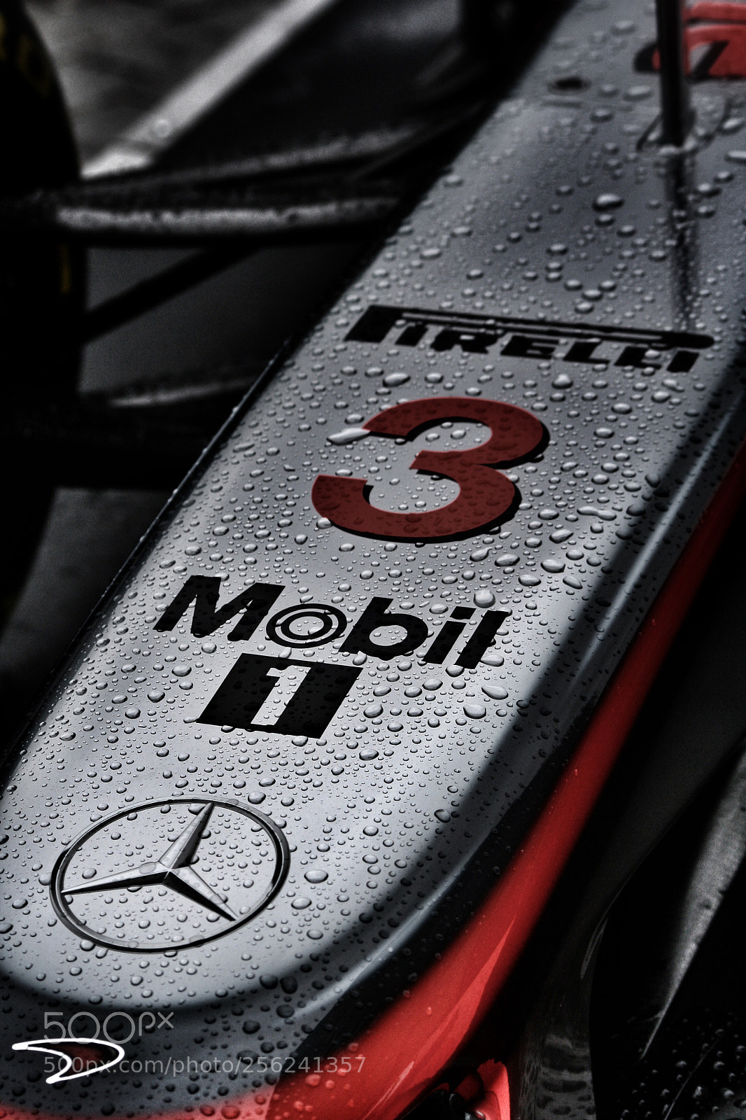 Canon EOS 350D (EOS Digital Rebel XT / EOS Kiss Digital N) sample photo. Mclaren formula 1 car photography