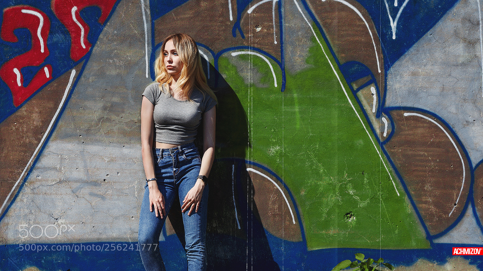 Canon EOS 6D sample photo. Under graffiti photography