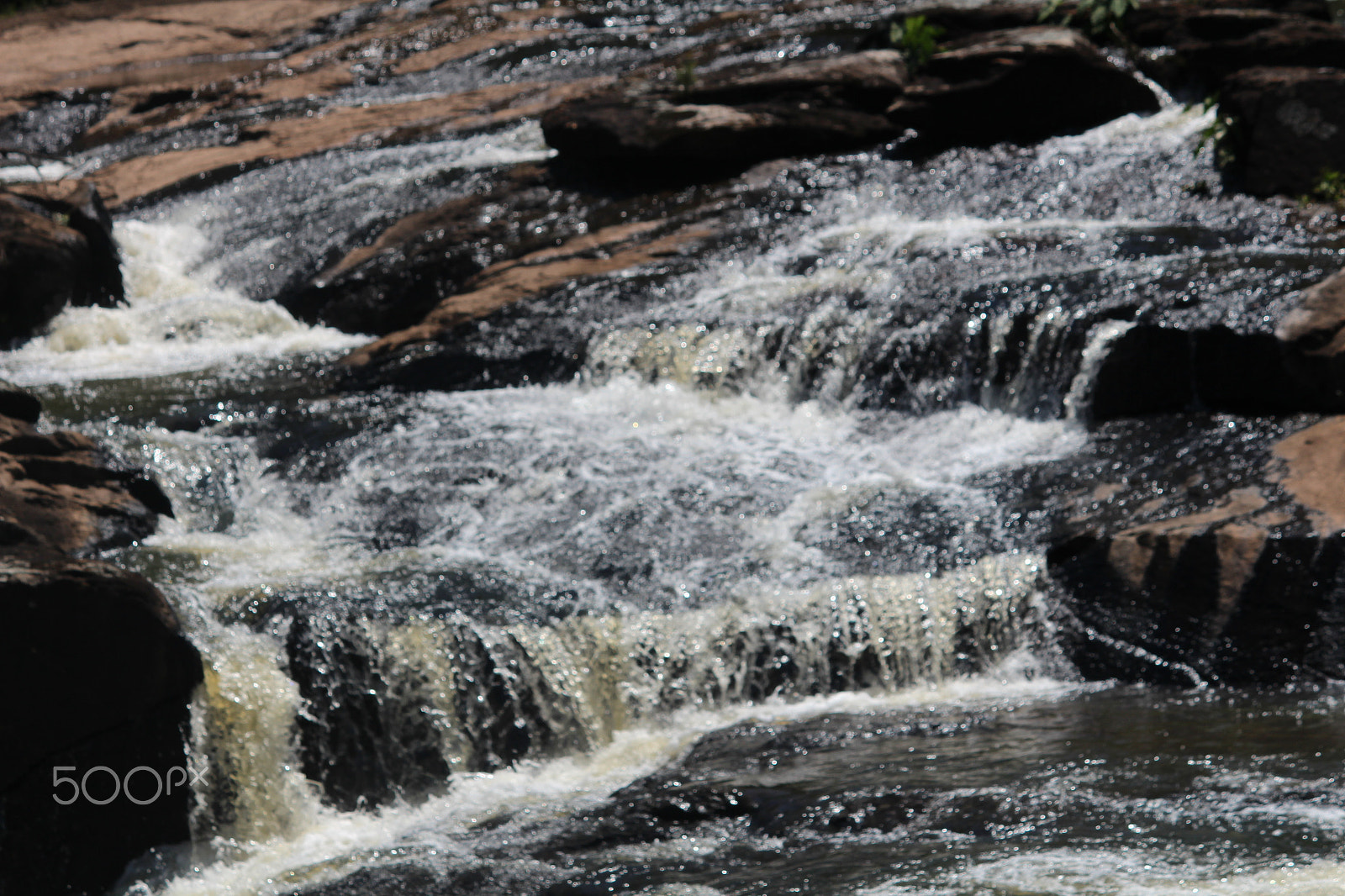 Canon EOS 700D (EOS Rebel T5i / EOS Kiss X7i) + Canon EF-S 55-250mm F4-5.6 IS sample photo. Flowing water photography