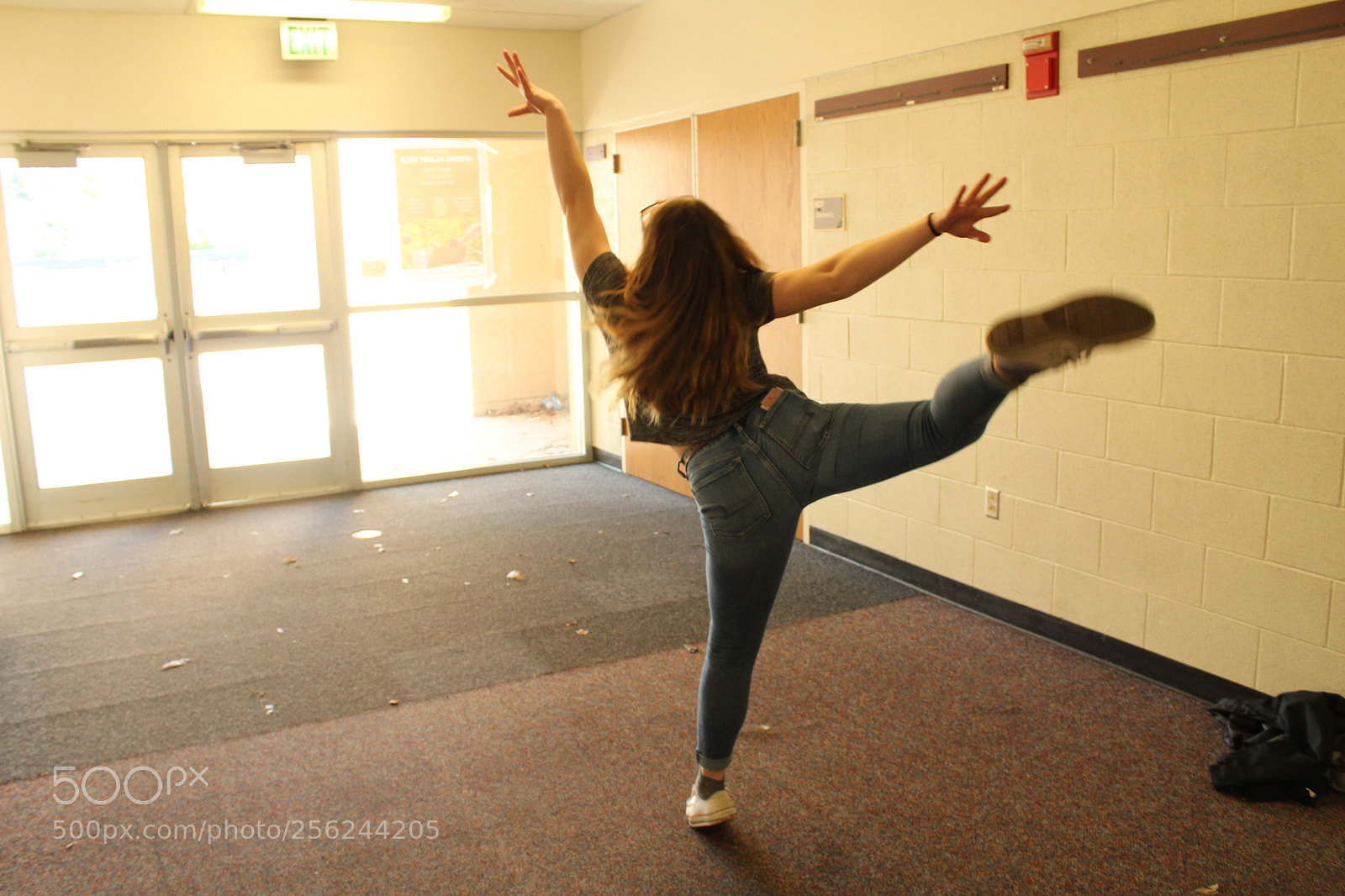 Canon EOS 1300D (EOS Rebel T6 / EOS Kiss X80) sample photo. Lauren dancing photography
