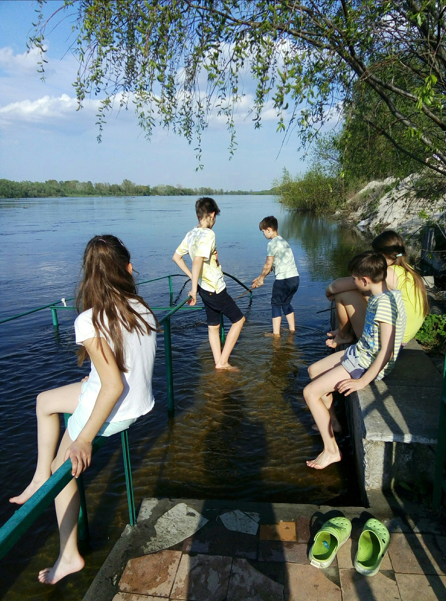 Meizu M5c sample photo. Kids by the river photography