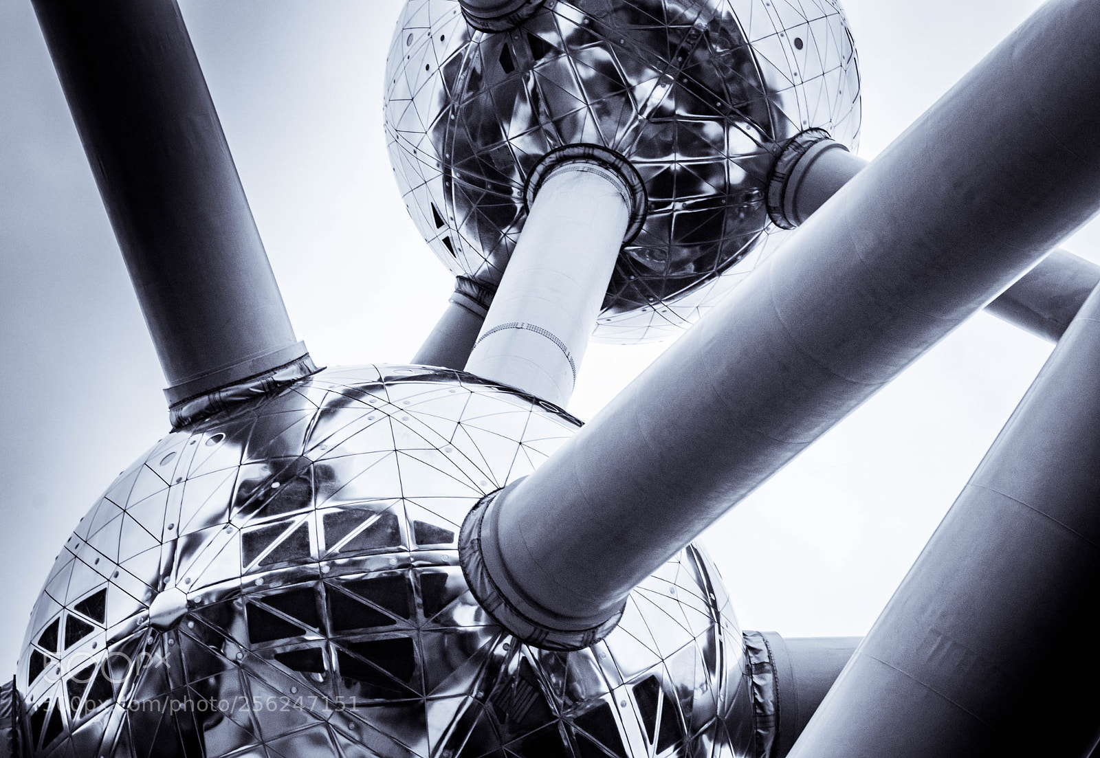 Canon EOS 80D sample photo. Atomium photography