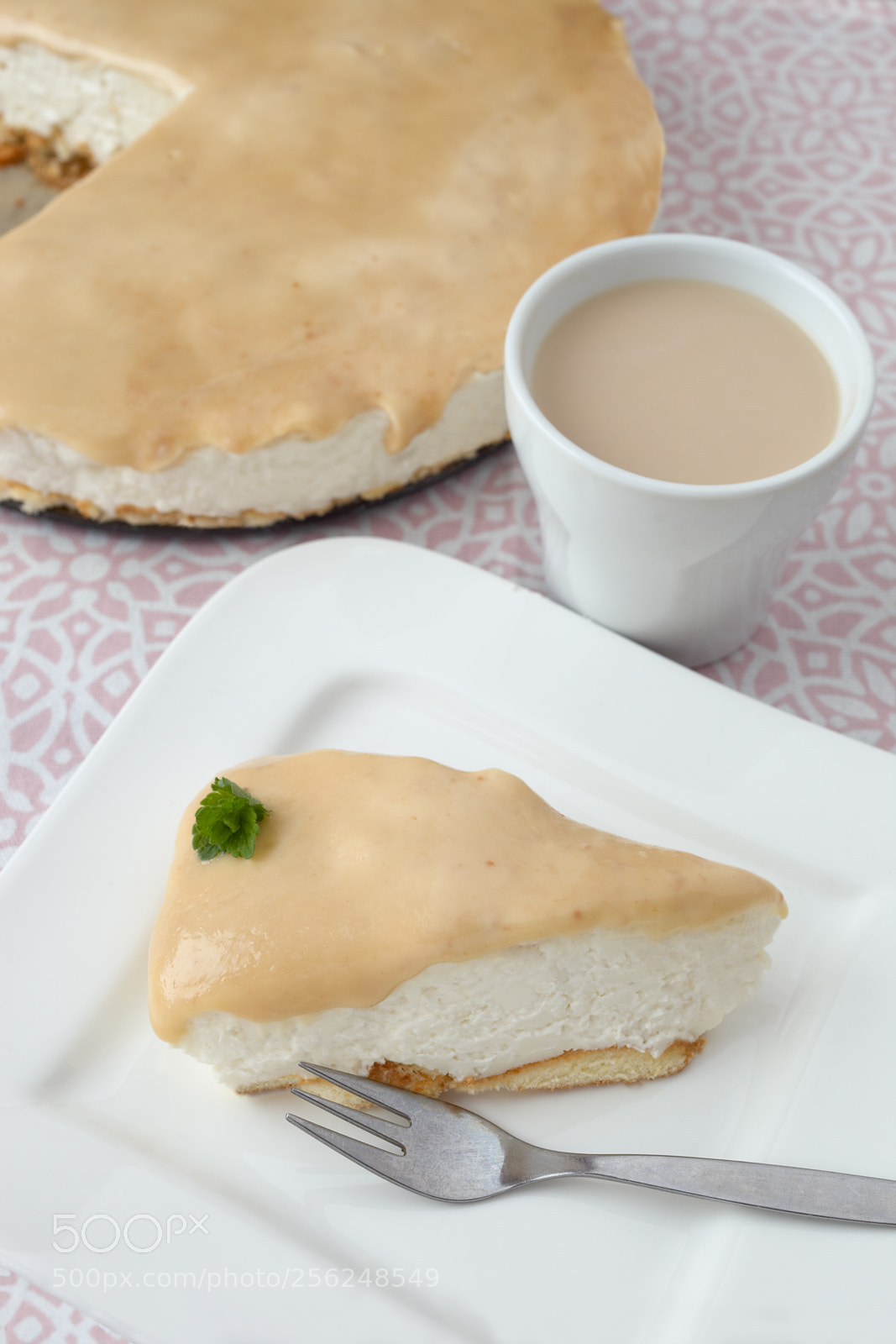 Canon EOS 5D Mark II sample photo. Cheesecake with halva photography
