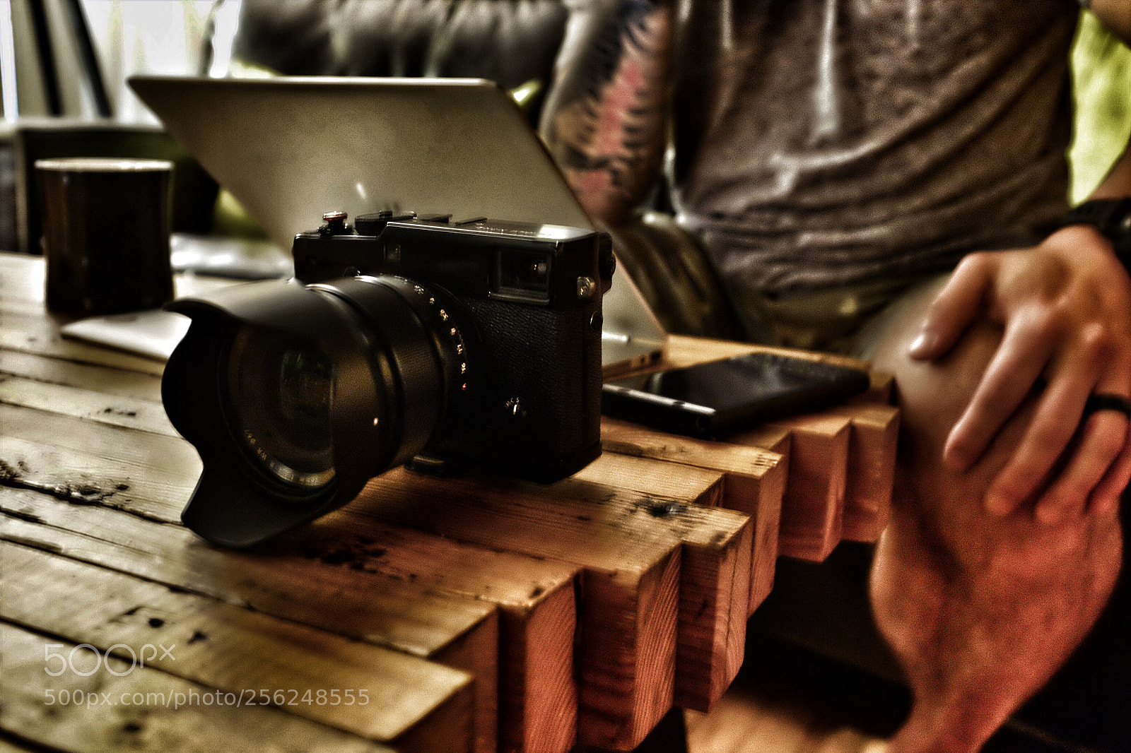 Fujifilm X100S sample photo. An artist at work 
 photography