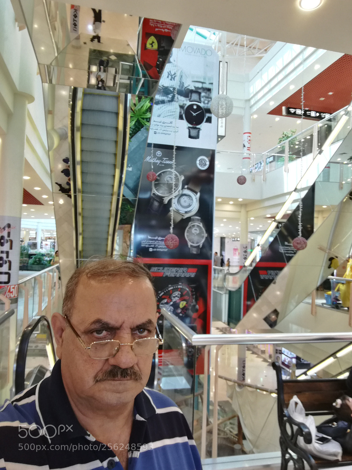 HUAWEI Mate 8 sample photo. Mall photography